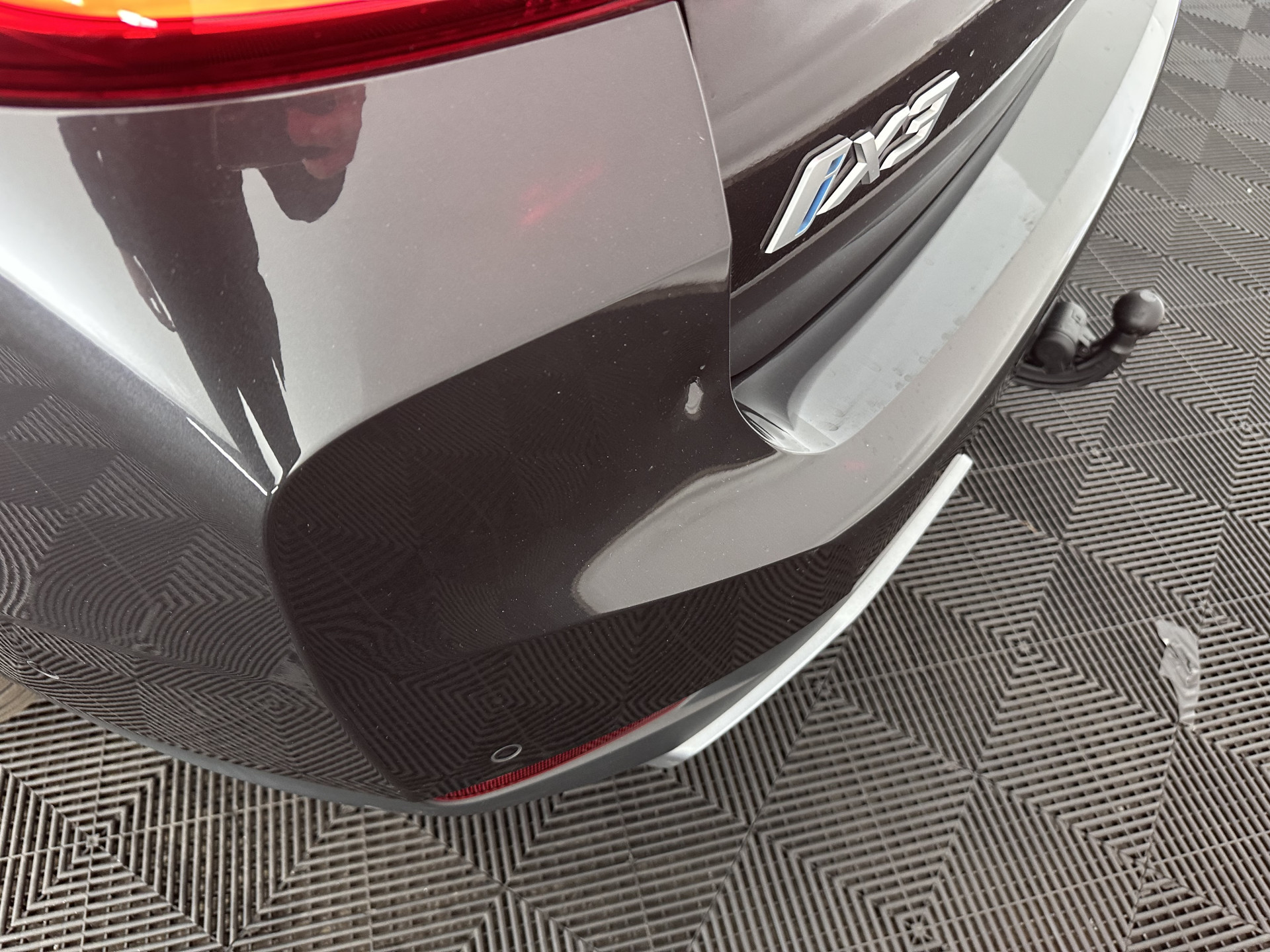 BMW iX3 High Executive 80 kWh [ 3-Fase-11kW ] {SOH-99%} (INCL-BTW) Aut. *HEATPUMP | PANO | LEATHER | HARMAN/KARDON | FULL-LED | BLINDSPOT | MEMORY-PACK | DIGI-COCKPIT | HEATED-SPORTSEATS | KEYLESS | TOPVIEW | DAB+ | NAVI-FULLMAP | HEAD-UP | ...