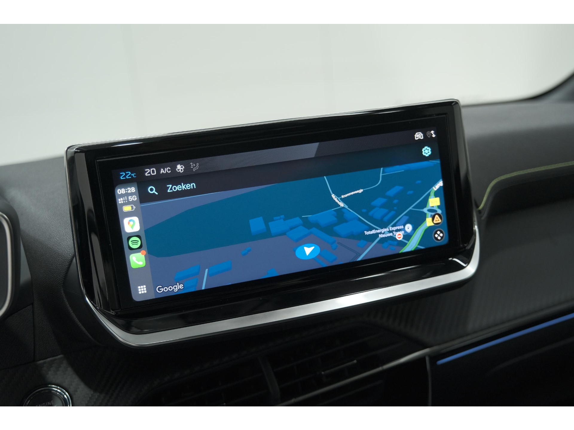 Peugeot 208 Hybrid 136 e-DCS6 GT | 360 Camera | Adaptieve Cruise Control | Dodehoekdetectie | Apple Carplay