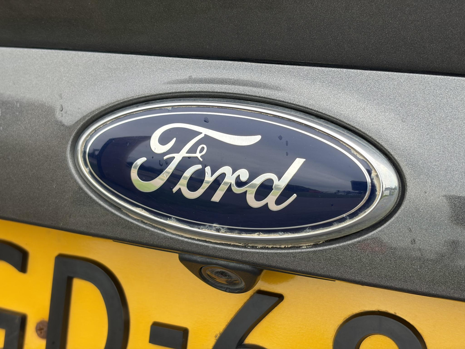 Ford Kuga 1.5 Titanium Plus 4WD ✓2e Eigenaar✓Camera✓183pk✓Trekhaak✓Leder✓Stoelverw✓Navi✓Clima✓Cruise✓Pdc V+A✓Elekt Stoelen✓Dodehoeksensor✓Net beurt gehad✓19''Lm velgen✓N.A.P✓Apk tot 08-2027