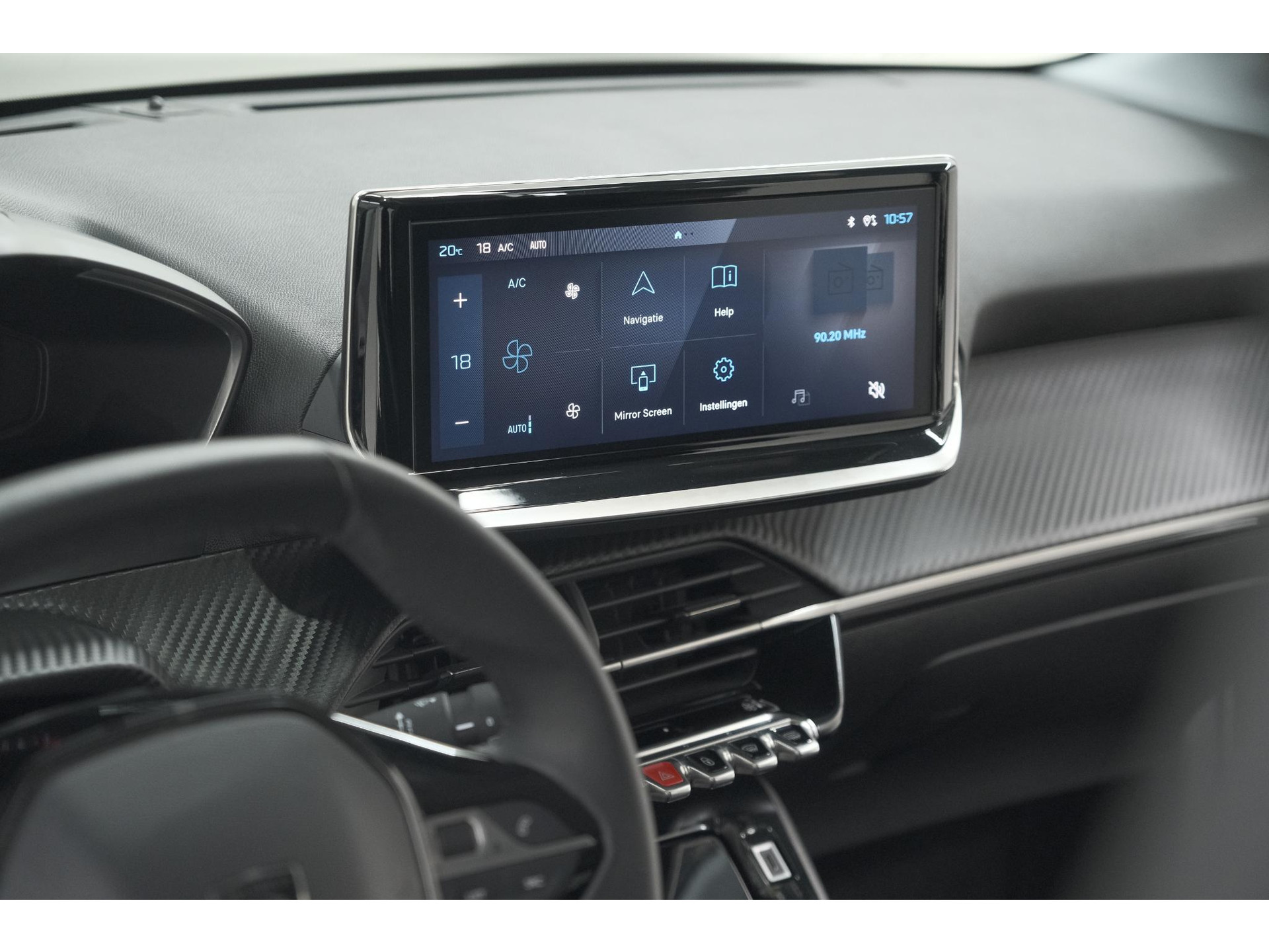 Peugeot 208 PureTech 100 Allure | Parkeersensoren | Navigatie | Apple Carplay