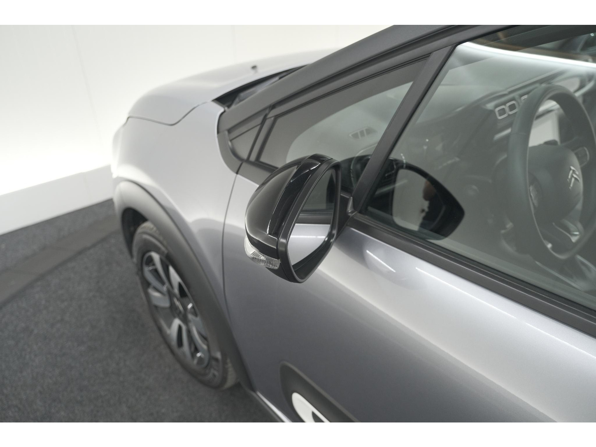 Citroen C3 PureTech 110 EAT6 Max | Parkeersensoren | Apple Carplay | 16 Inch Lichtmetalen Velgen