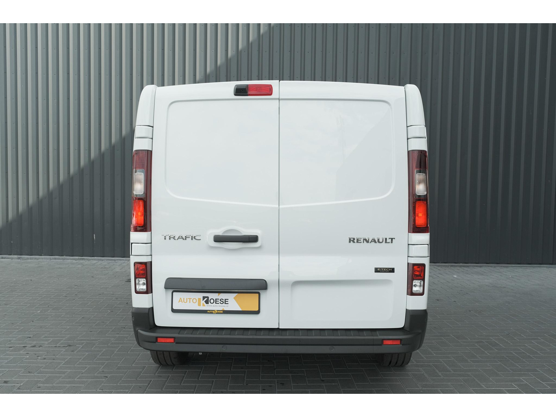 Renault Trafic E-Tech T29 L1H1 Advance 52 kWh | Laadruimte-pakket | Parkeerpakket | 3 fase lader | Camera