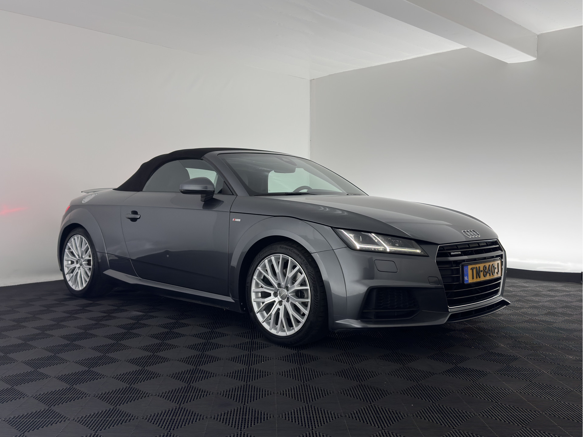 Audi TT Roadster 2.0 TFSI S-Line Pro Line Quattro Aut. *LEATHER-ALCANTARA | FULL-LED | BANG&OLUFSEN-AUDIO | DIGI-COCKPIT | AIR-SCARF | HEATED-SPORTSEATS | NAVI-FULLMAP | DAB+ | KEYLESS | ECC | PDC | 18''ALU*