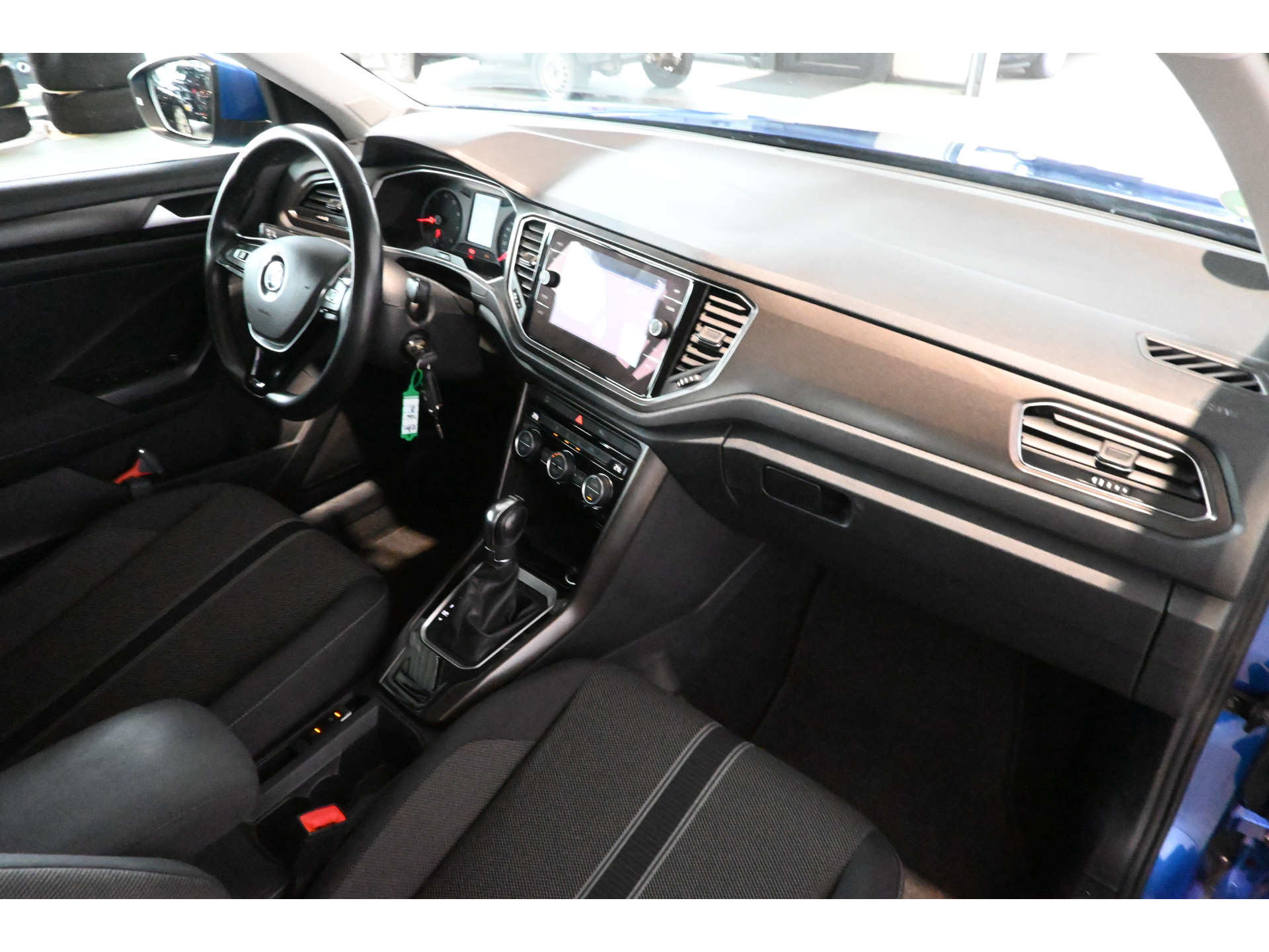 Volkswagen T-Roc 1.5 TSI Style Automaat Clima Carplay Cruise Control Trekhaak Rijklaarprijs! Inruil Mogelijk!