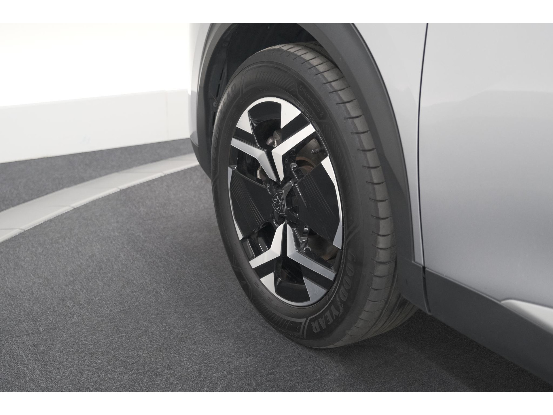 Peugeot 2008 Hybrid 145 e-DCS6 GT | Camera | Apple Carplay | Parkeersensoren