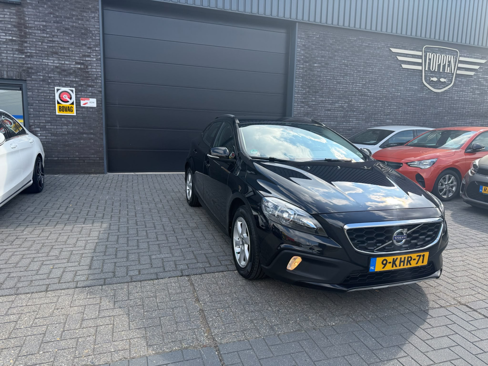 Volvo V40 Cross Country 1.6 T4 Momentum | 2E EIGENAAR | 3/6 OF 12 MND GARANTIE | NAVI | CRUISE |TREKHAAK | DEALER ONDERHOUDEN |