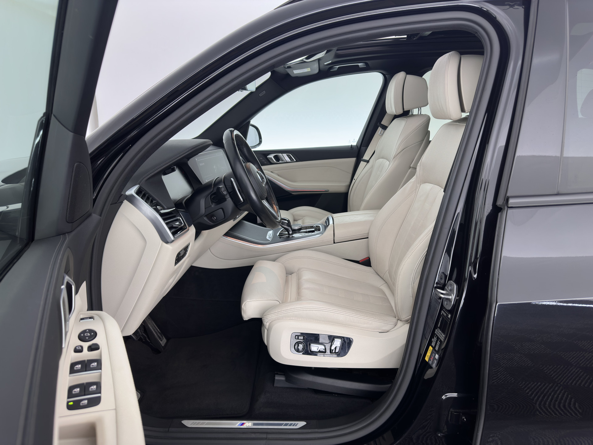 BMW X5 xDrive45e M-Sportpack High Executive (INCL-BTW) Aut. *PANO | LEATHER | HEAD-UP | LASER-LED | SOFT-CLOSE | ADAPTIVE-CRUISE | HIFI-SOUND | BLIND-SPOT | MEMORY-PACK | TOP-VIEW | DIGI-COCKPIT | NAVI-FULLMAP | PRIVACY-GLASS | ...