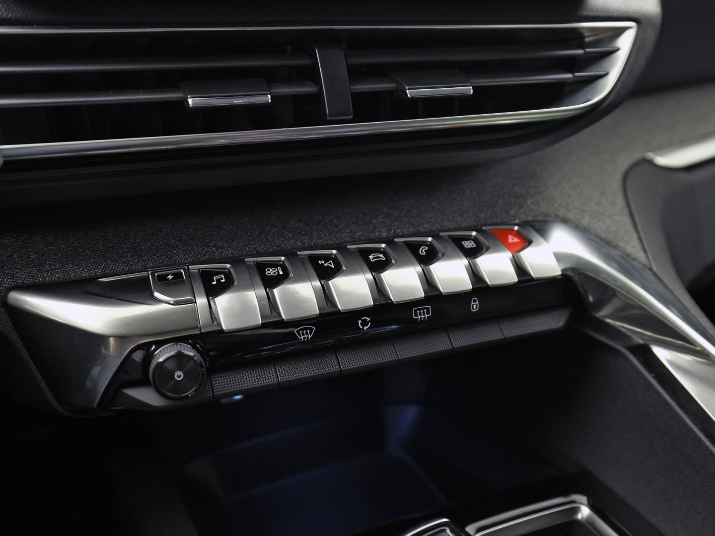 Peugeot 3008 1.6 HYbrid 225 Allure Blacksport 225Pk Automaat (APPLE CARPLAY, SOH 94,7%, BLACK PACK, GROOT NAVI, 360 CAMERA, SPORTSTOELEN, KEYLESS, LANE ASSIST, NIEUWE APK, NIEUWSTAAT)