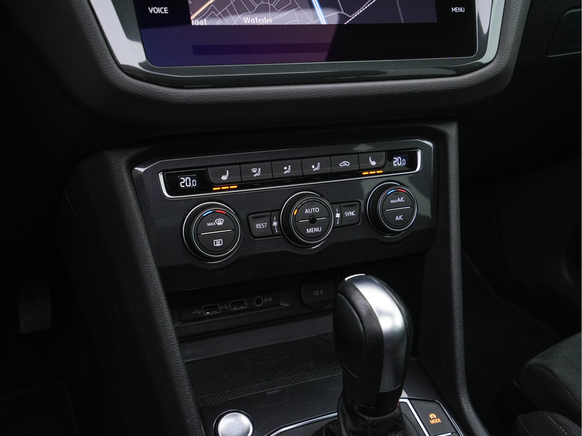 Volkswagen Tiguan Allspace 1.5 TSI R-Line Highline Business [ 7-Pers. ] Aut. *PANO | ARTVELOURS | FULL-LED | DIGI-COCKPIT | KEYLESS | ADAPTIVE-CRUISE | CAMERA | SHIFTPADDLES | CARPLAY | DAB+ | HEATED-COMFORTSEATS | NAVI-FULLMAP | PRIVACYGLASS | 19''ALU*