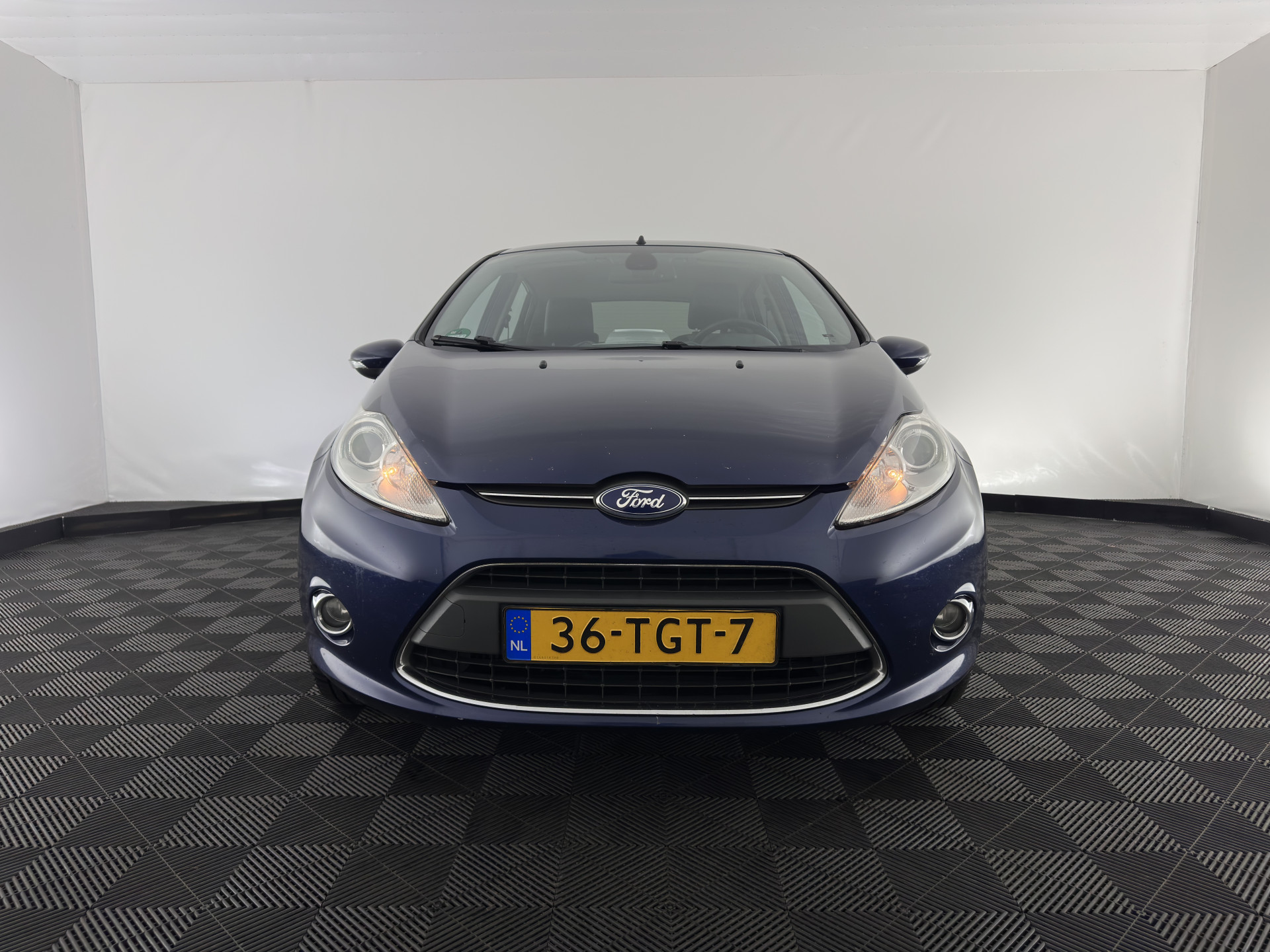 Ford Fiesta 1.6 TDCi ECOnetic Titanium *LEATHER-FABRIC | NAVI-FULLMAP | HEATED-COMFORTSEATS | ECC | PDC | CRUISE | PRIVACY-GLASS | 14''ALU*