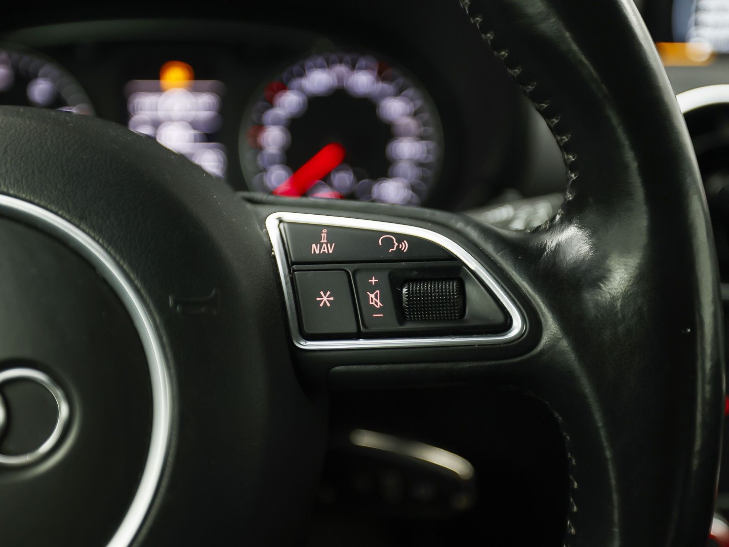 Audi A1 Sportback 1.0 TFSI Sport (NAVIGATIE, 5 DEURS, CLIMATE, STOELVERWARMING, SPORTSTOELEN, PARKEERSENSOREN, LED ACHTERLICHTEN, LM VELGEN, NIEUWE APK, NIEUWSTAAT)