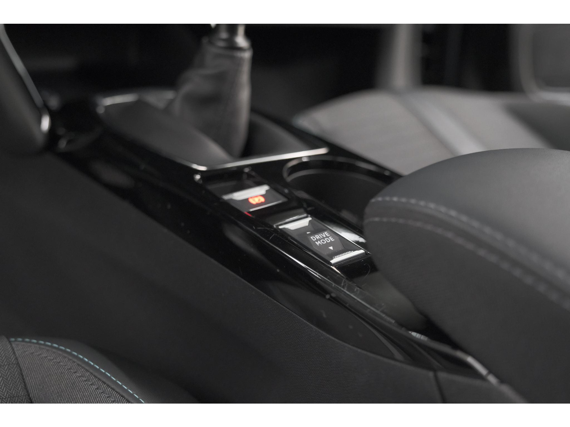 Peugeot 208 PureTech 100 Allure Pack | Camera | Apple Carplay | Stoelverwarming | Parkeersensoren