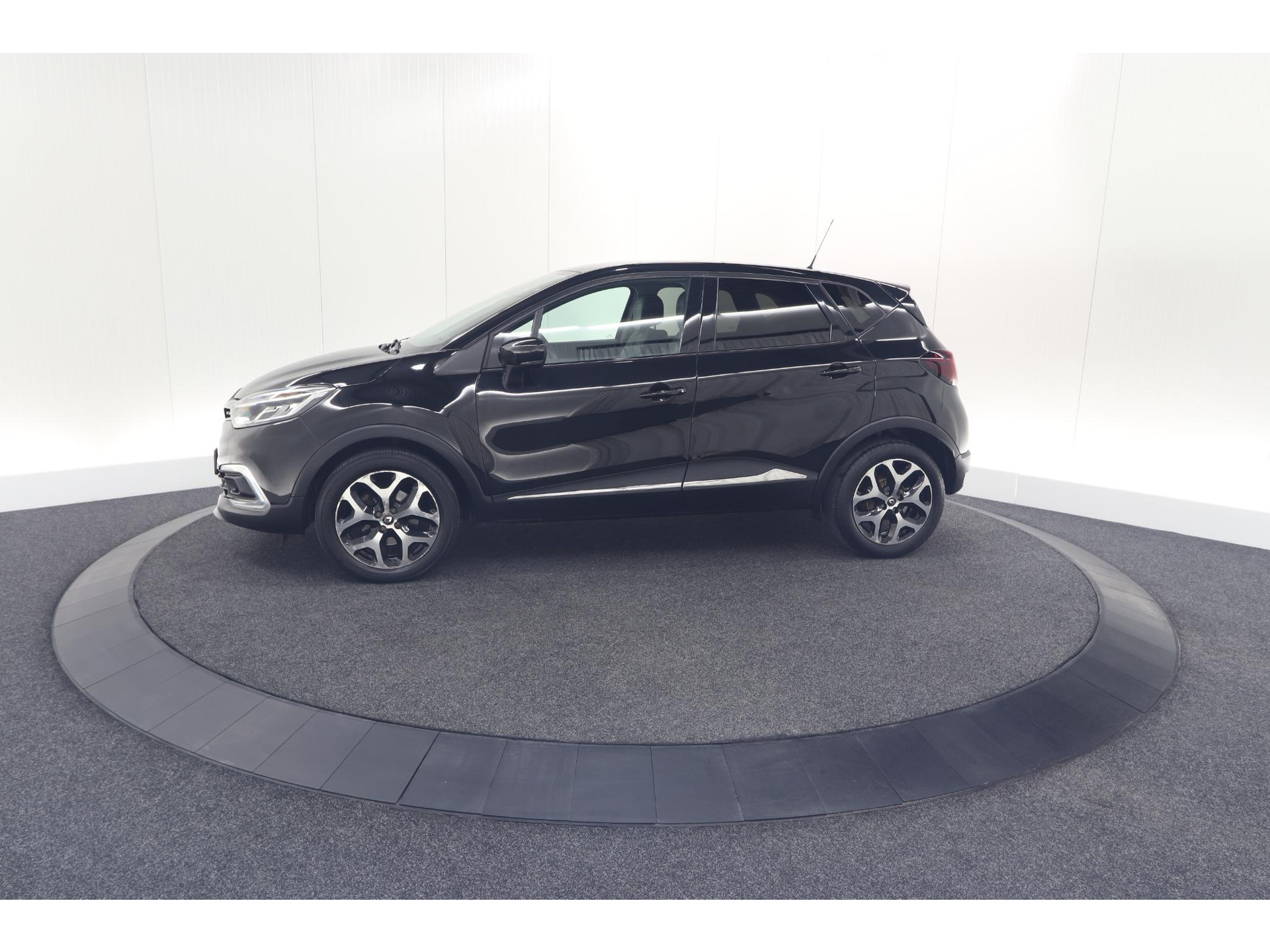 Renault Captur TCe 130 Intens | Camera | Navigatie | Parkeersensoren | Climate Control