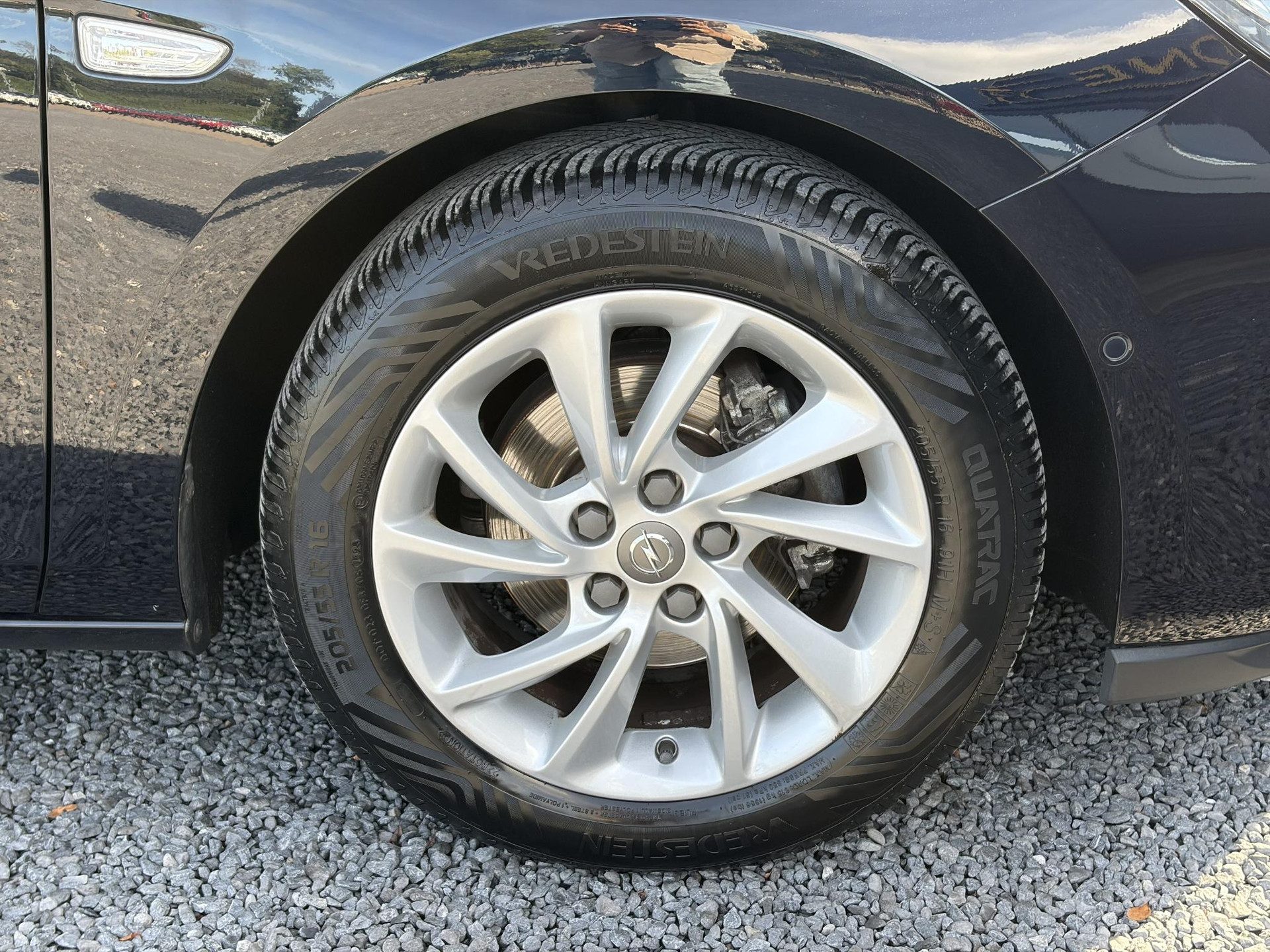 Opel Astra Sports Tourer 1.4 Business Executive ✓2 Eigenaar✓Camera✓Navi✓Trekhaakt✓Carplay✓Stoelverw✓Stuurverw✓Automaat✓Dealer Onderhouden✓Keyless✓Clima✓Cruise✓Pdc V+A✓Halfleder✓Comfortstoelen✓150pk✓Rijstrooksensor✓Dodehoeksensor✓Elekt Stoelen✓Lm velgen✓N.