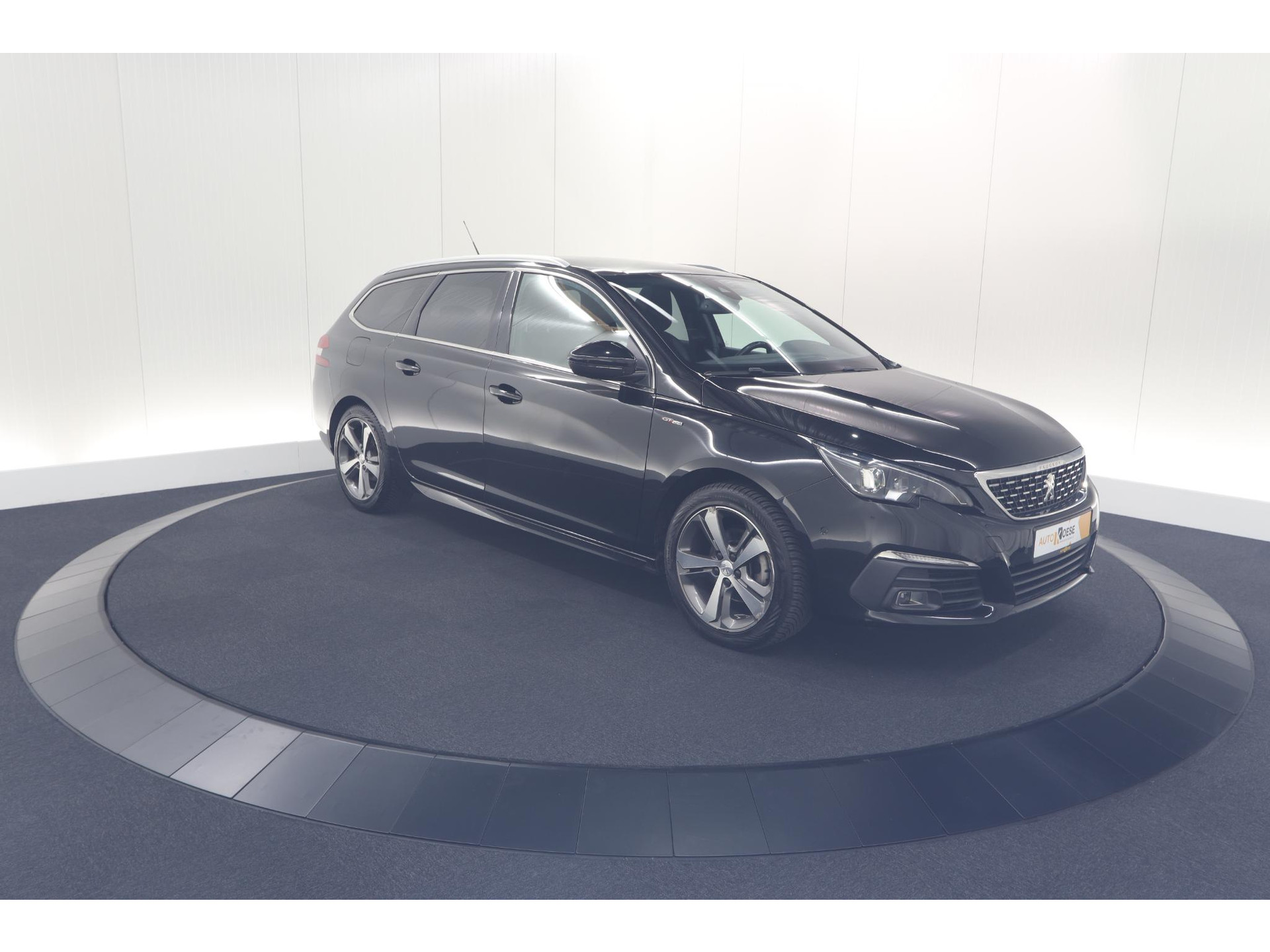 Peugeot 308 SW PureTech 130 GT-line | Trekhaak | Panoramadak | Camera | Alcantara Bekleding | Dodehoekdetectie