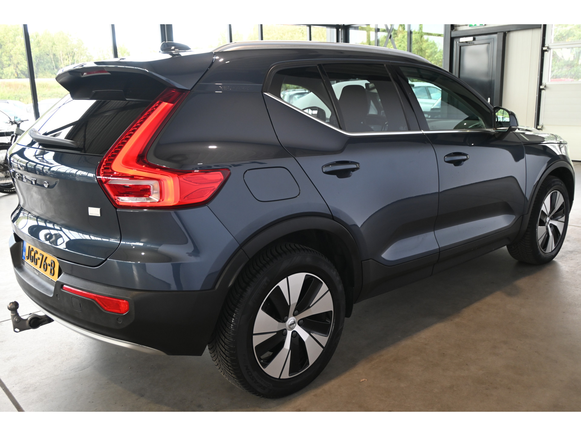 Volvo XC40 1.5 T5 Recharge Inscription Clima Cruise CarPlay Trekhaak PDC Lane Assist Camera 100% Onderhouden! Inruil Mogelijk!