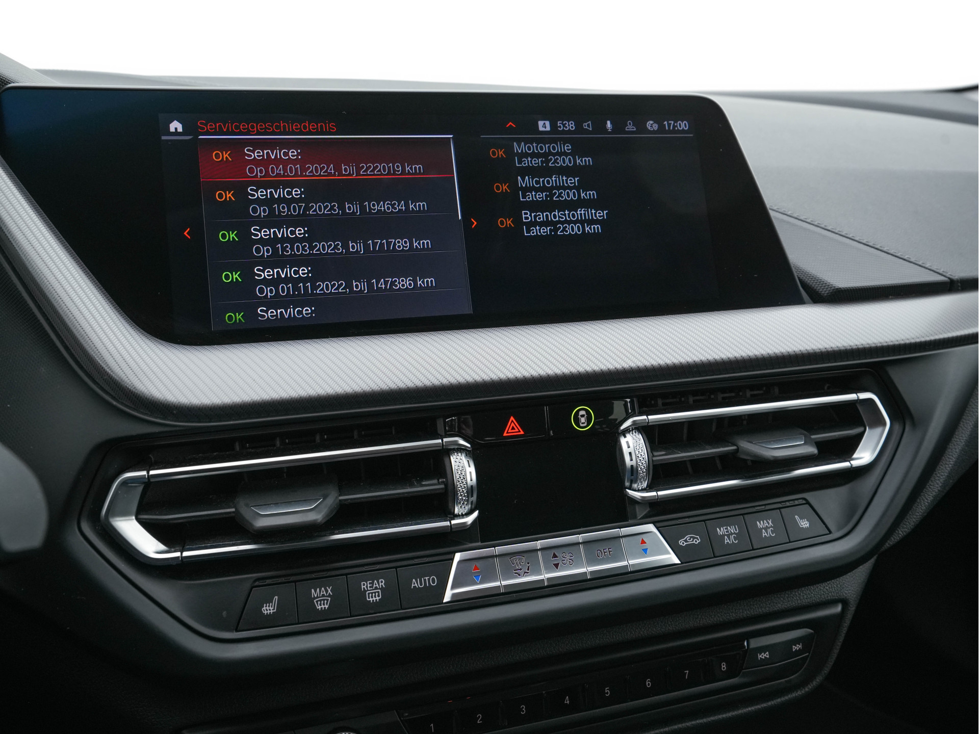 BMW 1-serie 116d Executive Edition Sport-Line (INCL-BTW) *DIGI-COCKPIT | FULL-LED | NAVI-FULLMAP | LEATHER-MICROFIBRE | AMBIENT-LIGHT | CARPLAY | CRUISE | KEYLESS | HEATED-SPORTSEATS | PRIVACY-GLASS | DAB | ECC | PDC | 17"ALU*