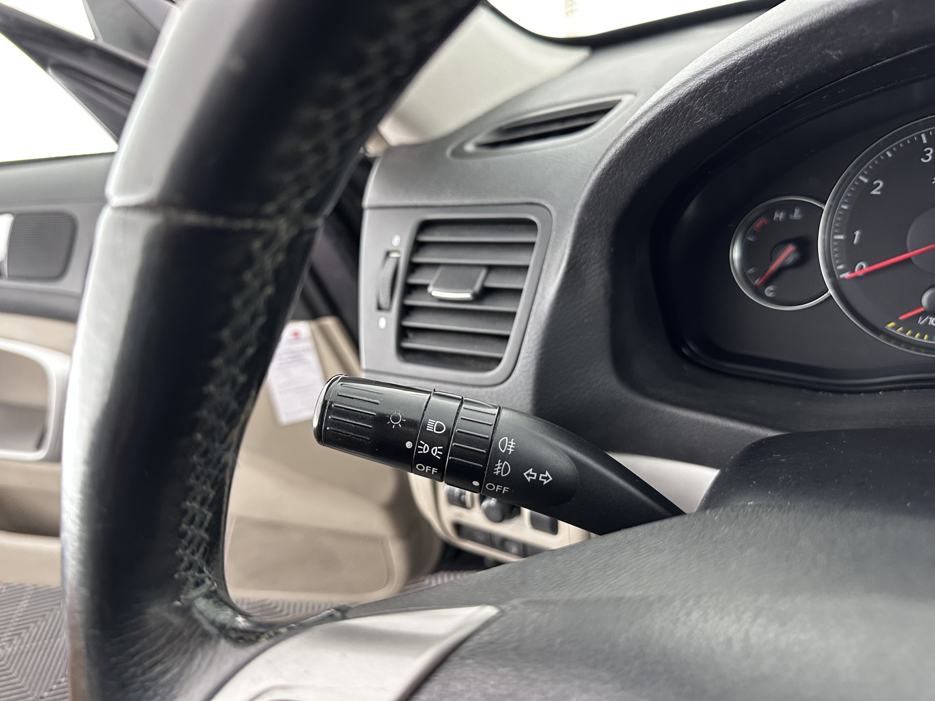 Subaru Legacy Touring Wagon 2.0D Luxury AWD *PANO | LEATHER | XENON | NAVI-FULLMAP | MEMORY-PACK | ECC | PDC | CRUISE | COMFORT-SEATS | 17"ALU*