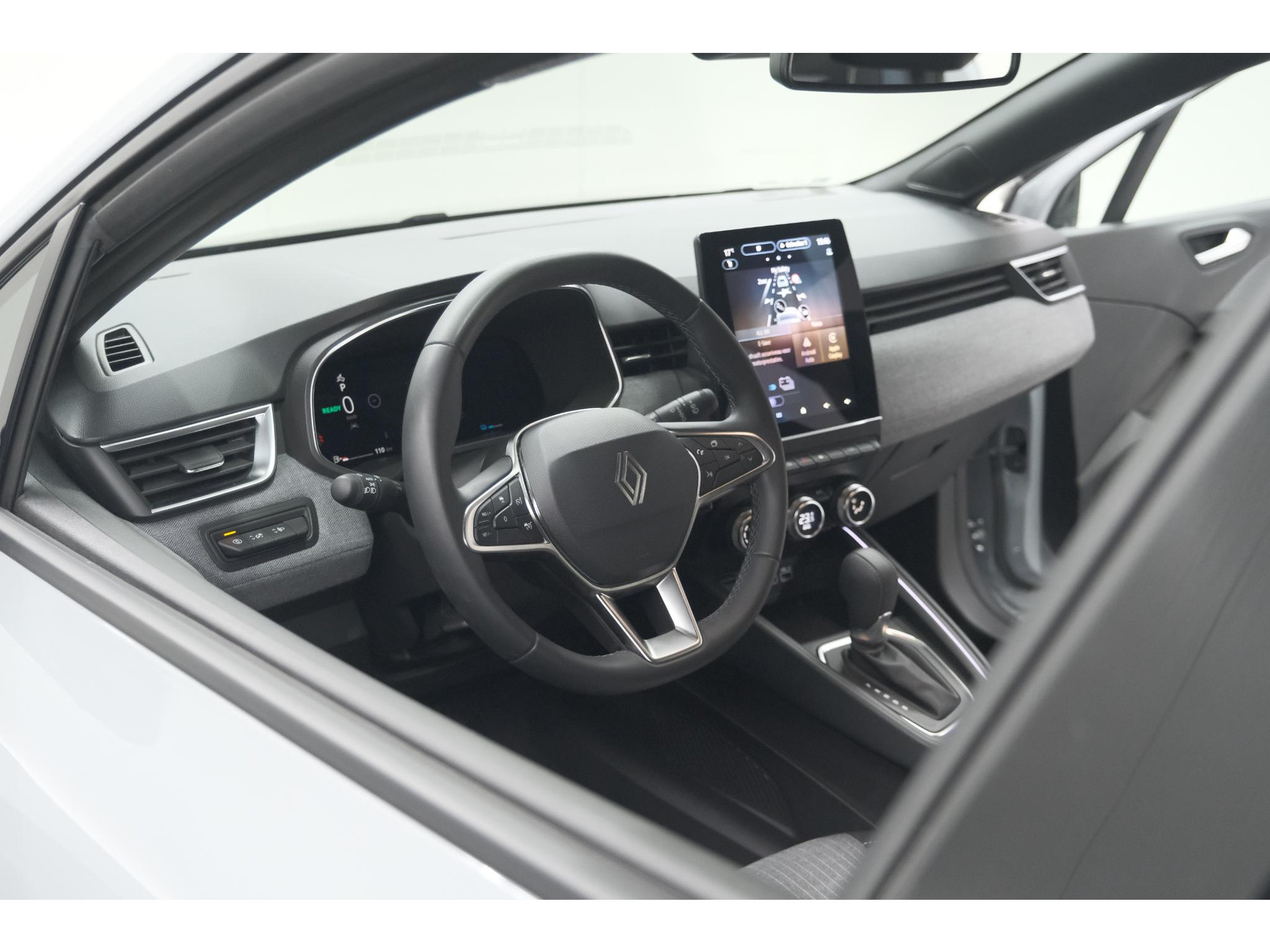 Renault Clio 1.6 E-Tech Full Hybrid 145 techno | 360 Camera | Adaptieve Cruise Control | Dodehoekdetectie | 9.3 Inch Groot Scherm