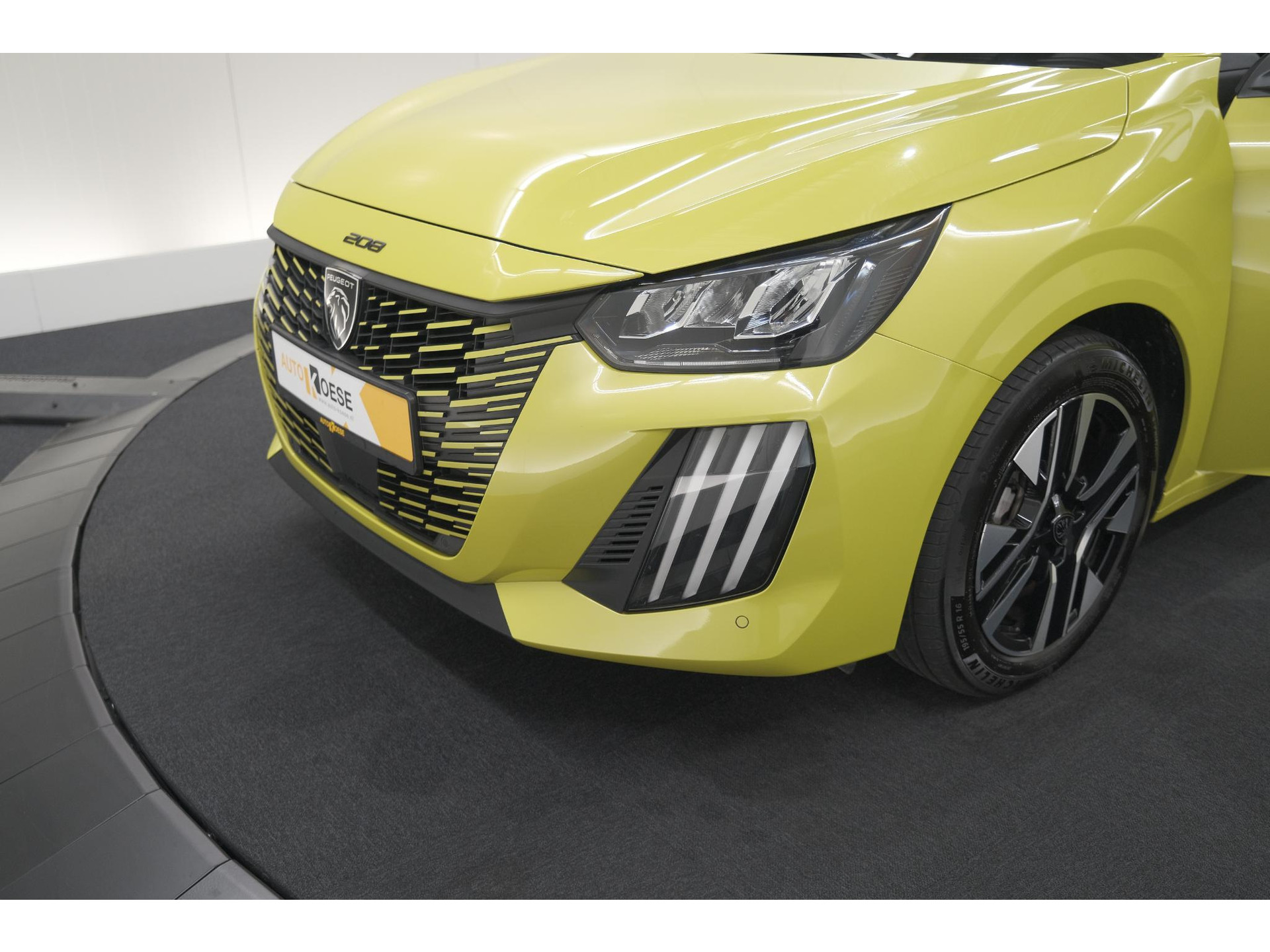 Peugeot 208 PureTech 100 Allure | Apple Carplay | Parkeersensoren | Climate Control