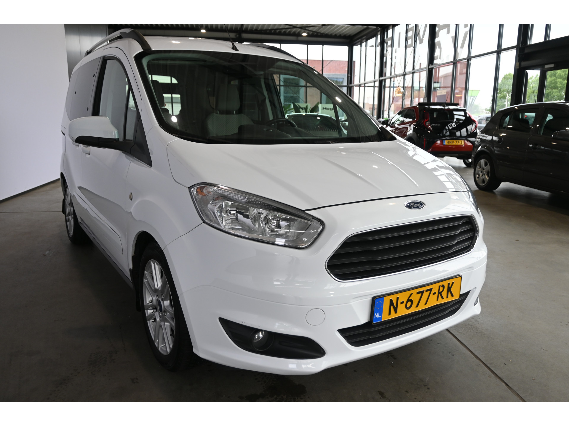 Ford Tourneo Courier 1.0 Titanium Clima Navigatie 2x Schuifdeur Stoelverwarming Cruise Control Rijklaarprijs! Inruil Mogelijk!