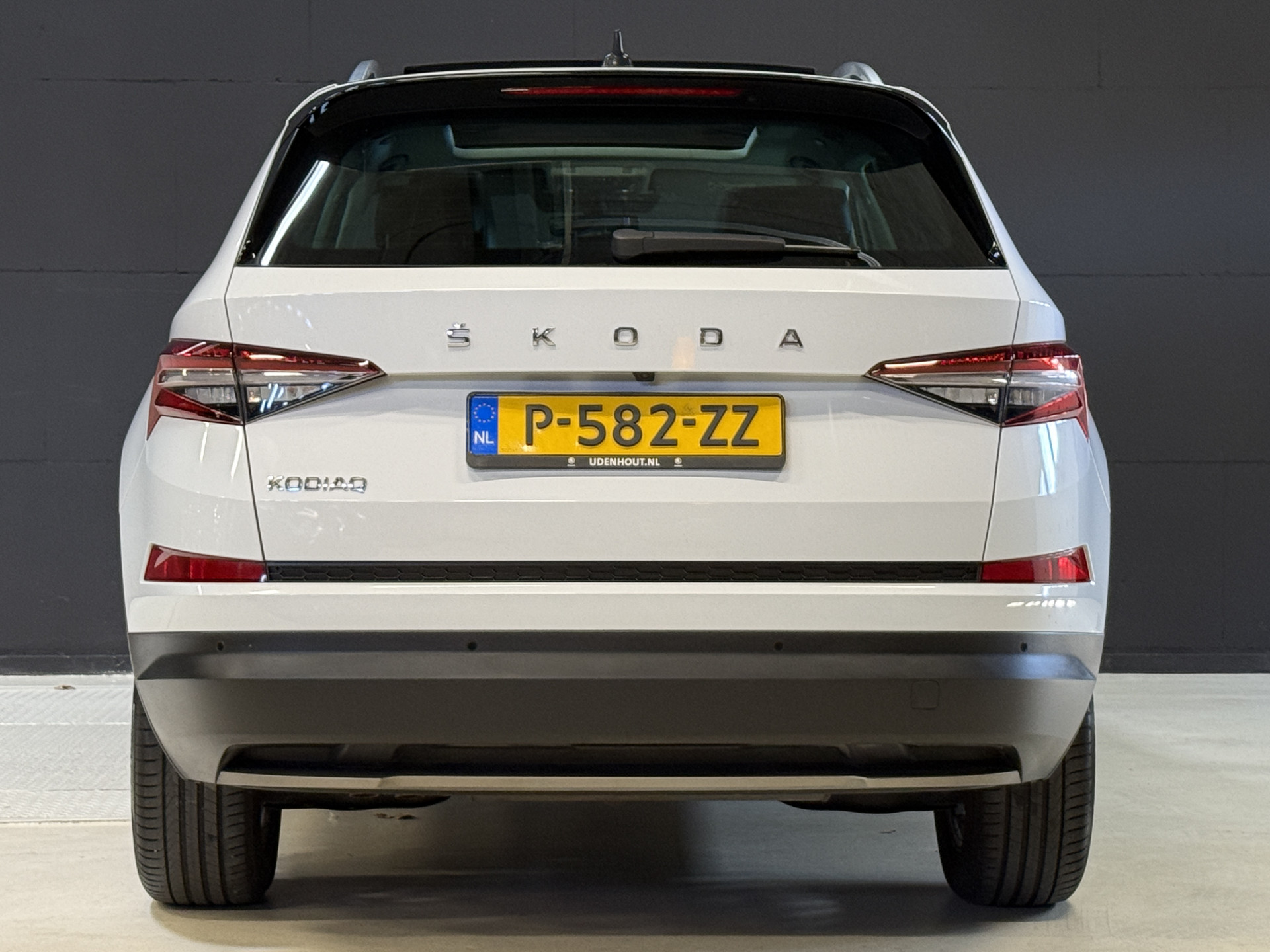 ŠKODA Kodiaq 1.5 TSI Business Edition | Panoramadak | Trekhaak | Apple Carplay | Dakdragers