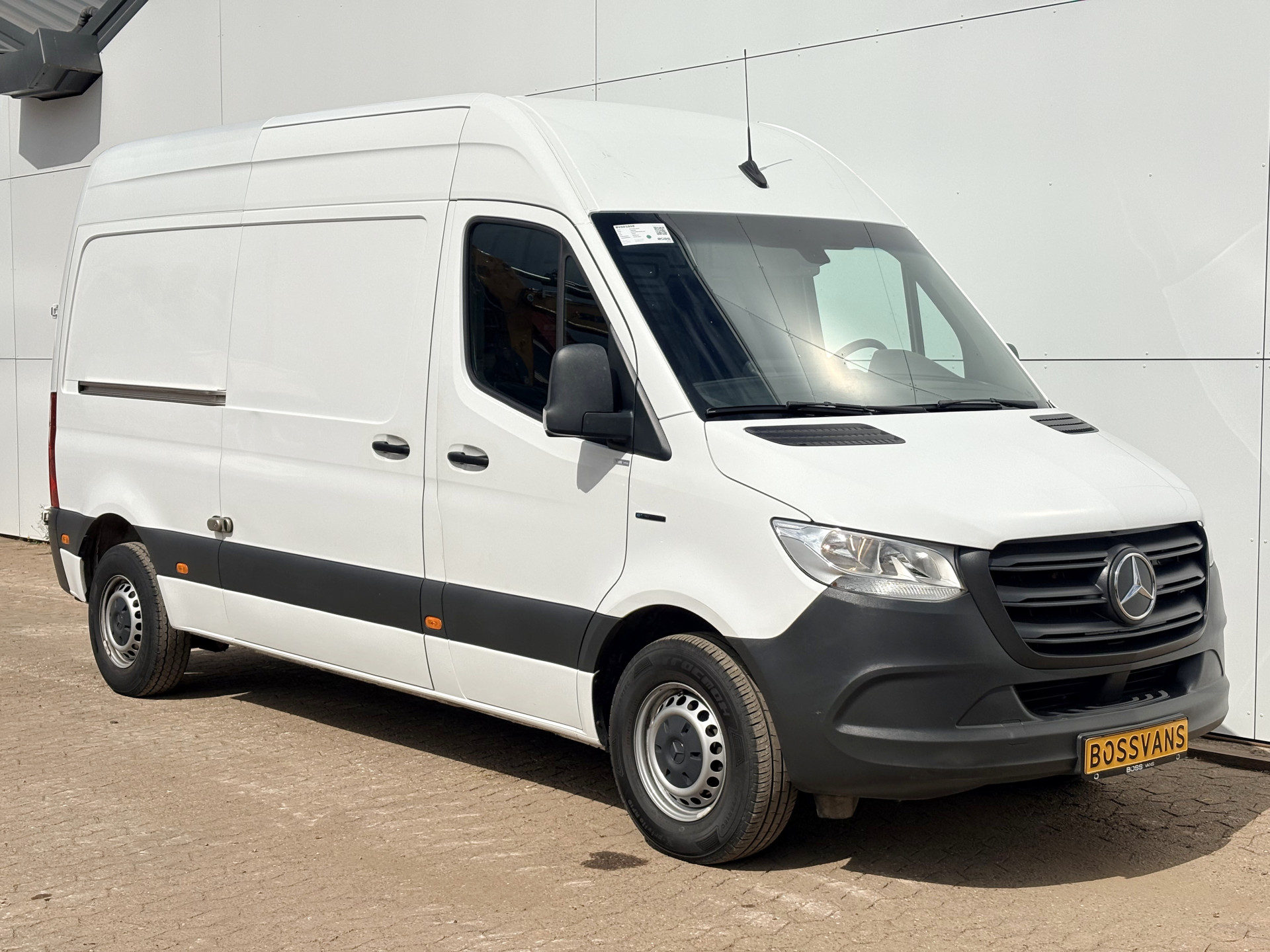 Mercedes-Benz eSprinter eSprinter 312 55kWh L2H2 Elektrisch 168km WLTP 93,7% (SOH) 80kw Snelladen Climate Control Camera