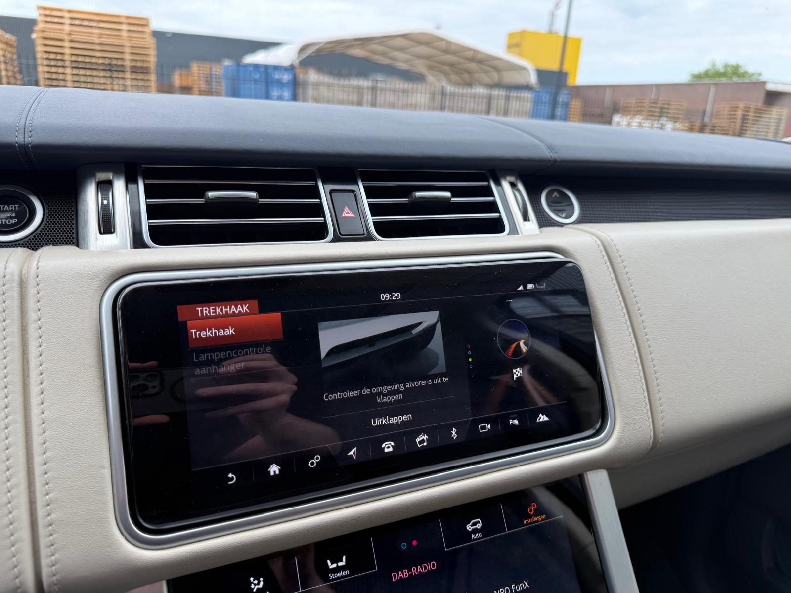 Land Rover Range Rover 3.0 TDV6 Autobiography | 3/6/12MND GARANTIE | PANO | SFEER | CARPLAY | NAVI | STOELMASSAGE | ACC | TREKHAAK |
