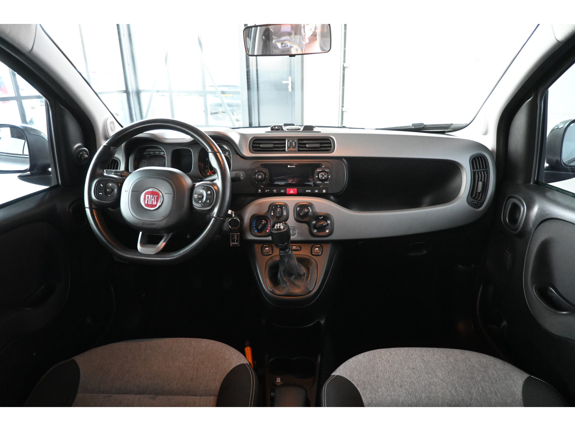 Fiat Panda 0.9 TwinAir Lounge NAP Airco Elektrisch pakket Goed Onderhouden! Inruil Mogelijk!
