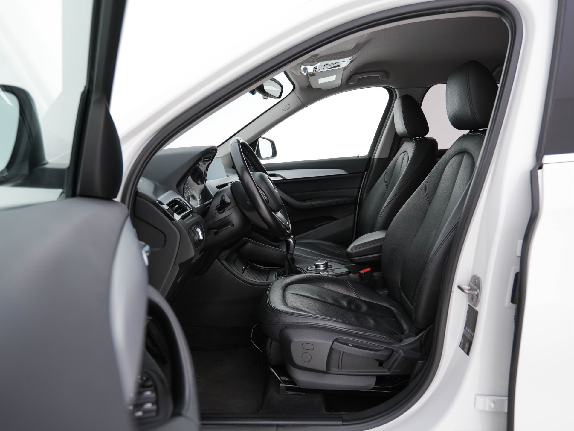 BMW X1 sDrive16d Centennial High Executive *LUXURY-LEATHER | NAVI-FULLMAP | HIFI-SOUND | FULL-LED | HEAD-UP | DAB | PRIVACY-GLASS | ECC | PDC | CRUISE | HEATED-COMFORTSEATS | TOWBAR | KEYLESS | 17"ALU*