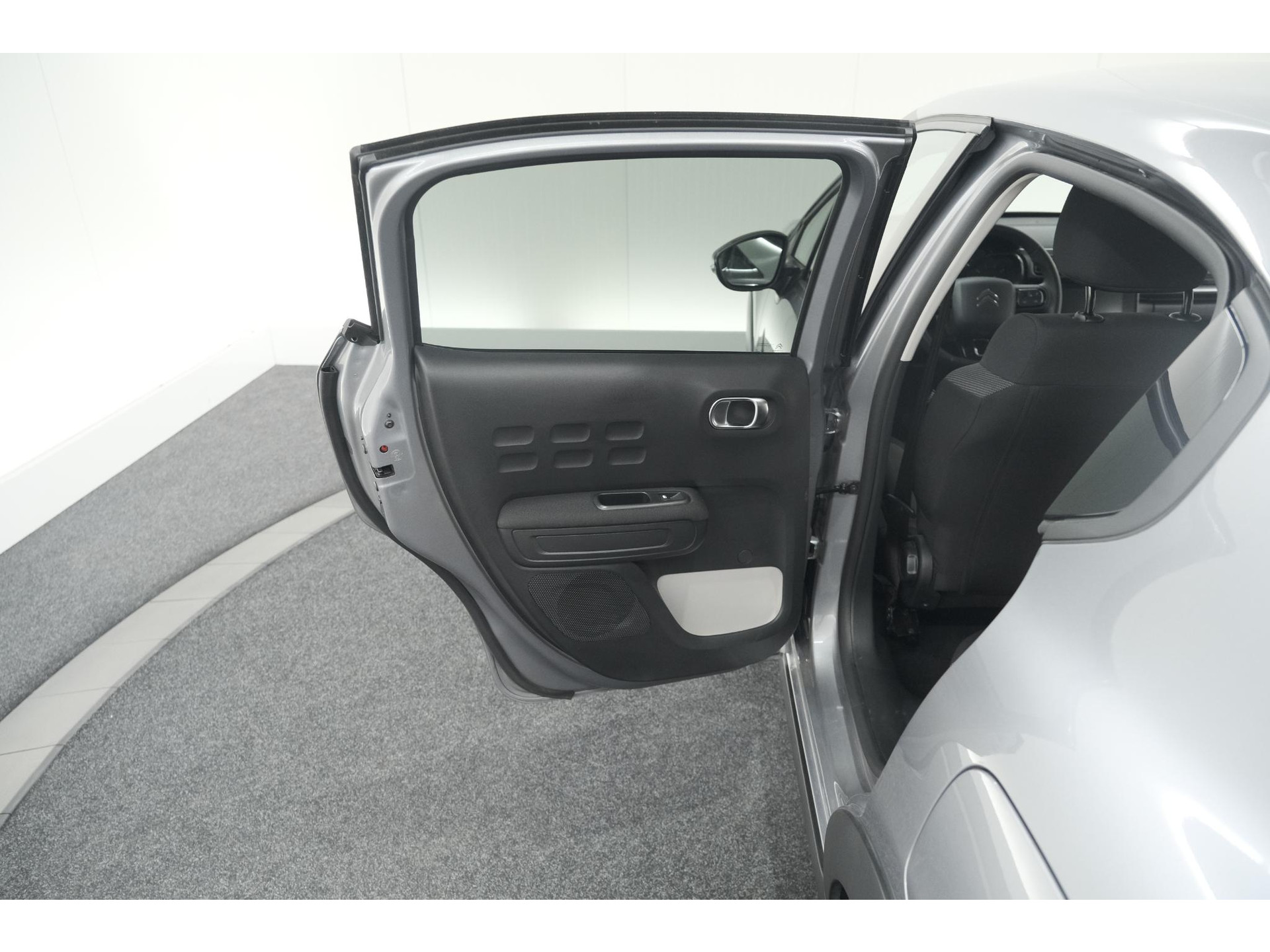 Citroen C3 PureTech 110 EAT6 Max | Camera | Parkeersensoren | Navigatie | Apple Carplay