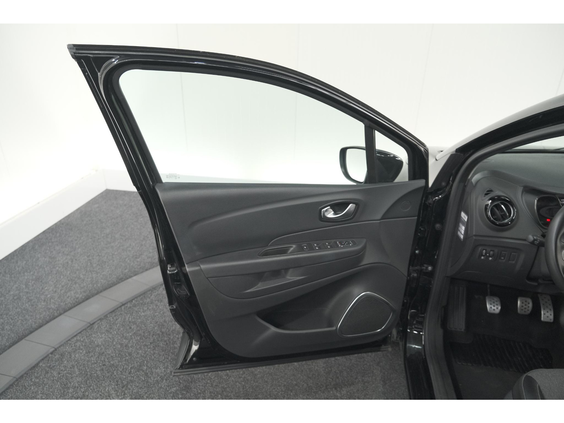 Renault Captur TCe 130 Intens | Camera | Navigatie | Parkeersensoren | Climate Control