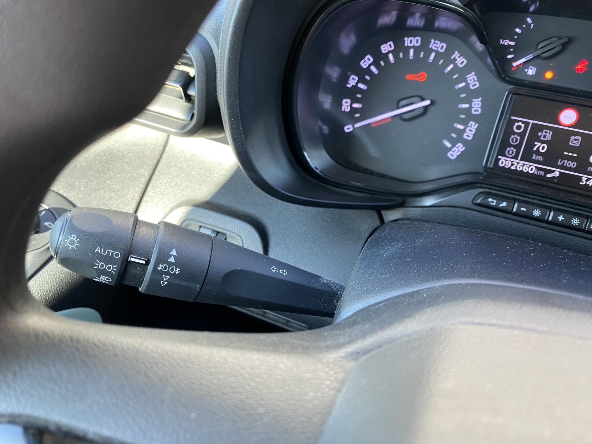Citroën Berlingo 1.2 PureTech Feel | dealer onderh. | navigatie | cruise control | airco | parkeersensoren | all season banden
