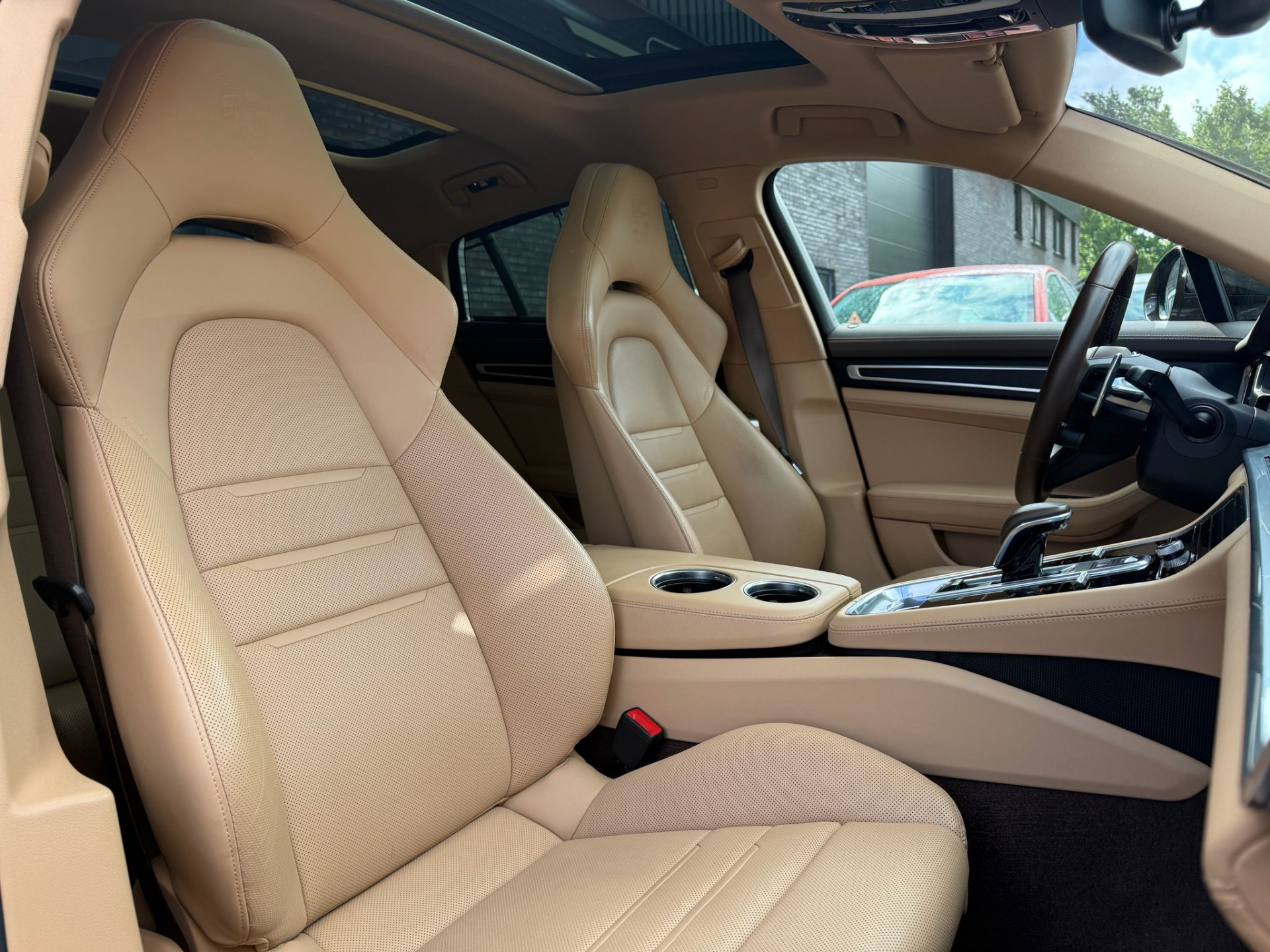 Porsche Panamera 2.9 4 E-Hybrid Platinum Edition | 2E EIGENAAR | 3/6/12MND GARANTIE | ACC | PANO | HUD | CARPLAY | SFEER | 360 CAMERA | BOMVOL | SOFTCLOSE |