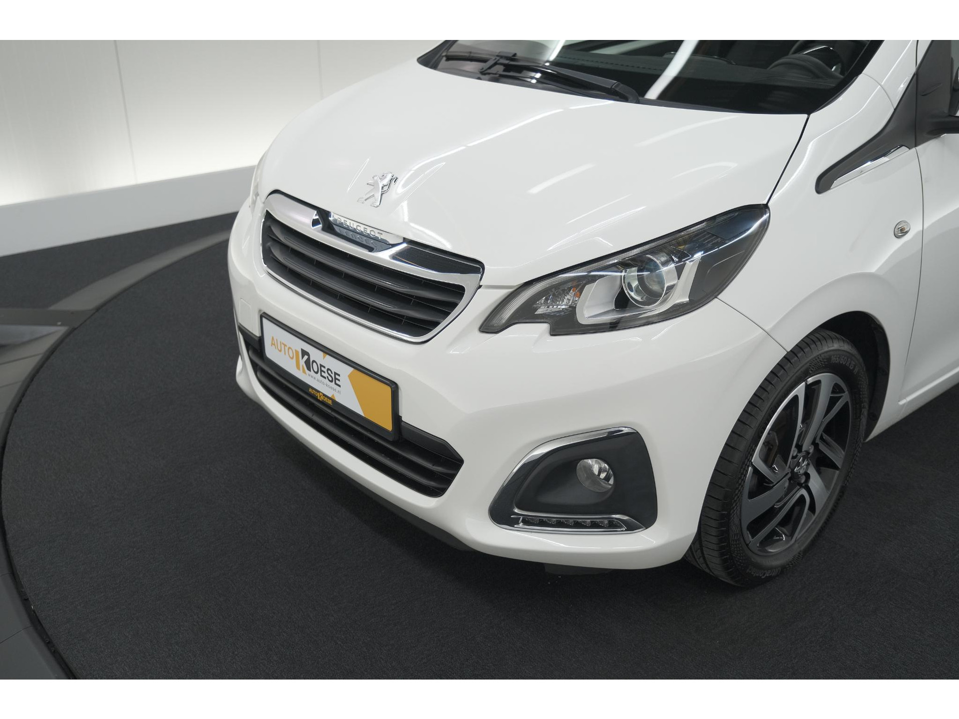 Peugeot 108 1.0 e-VTi Allure TOP! | Elektrisch Vouwdak | Camera | Navigatie | Climate Control