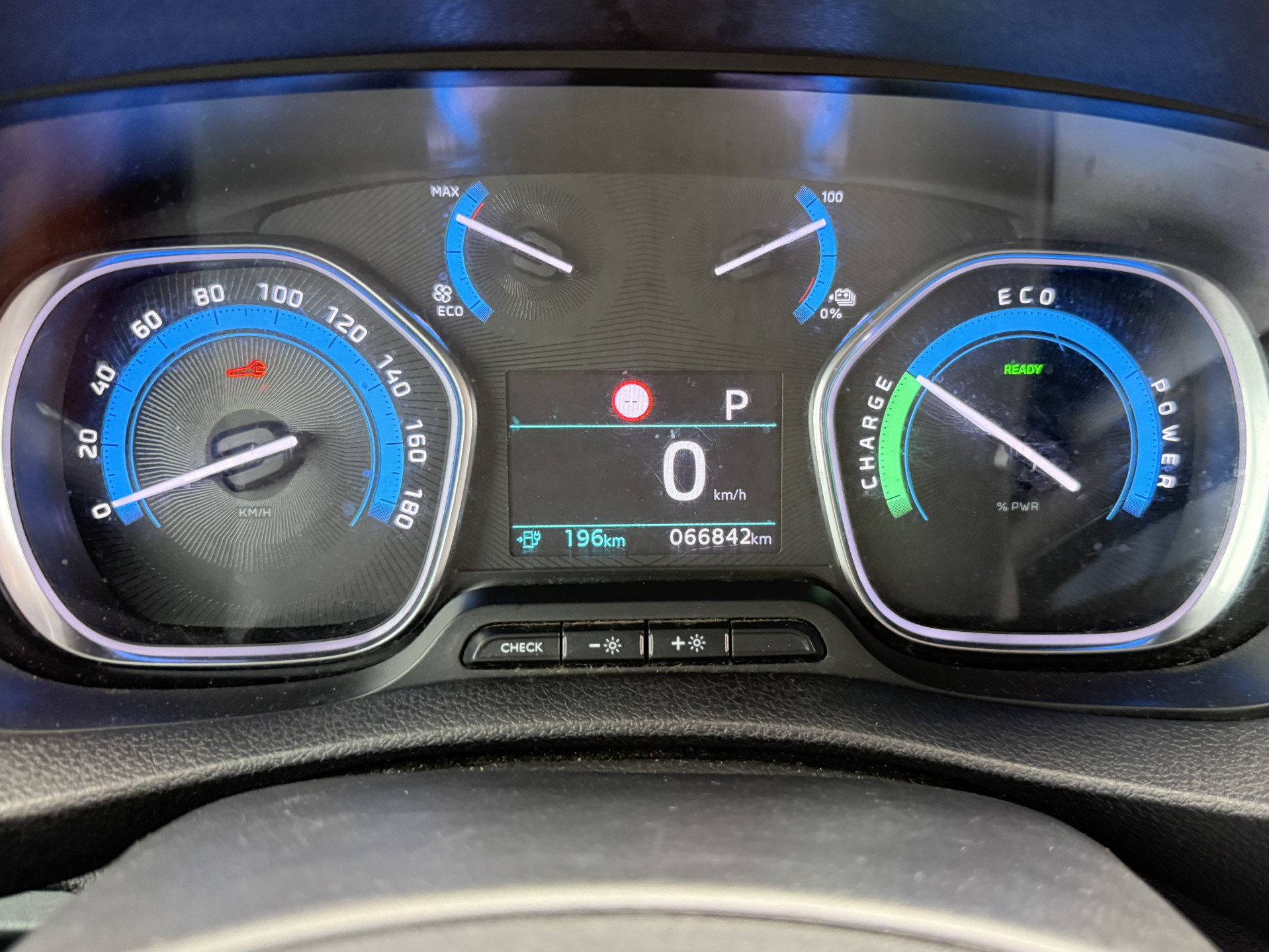 Toyota ProAce Electric 75kWh 136PK L2 Elektrisch 93.3% (SOH) 330km WLTP Snelladen Cruise Control Climate Control Carplay Navigatie 360° Camera Snelladen