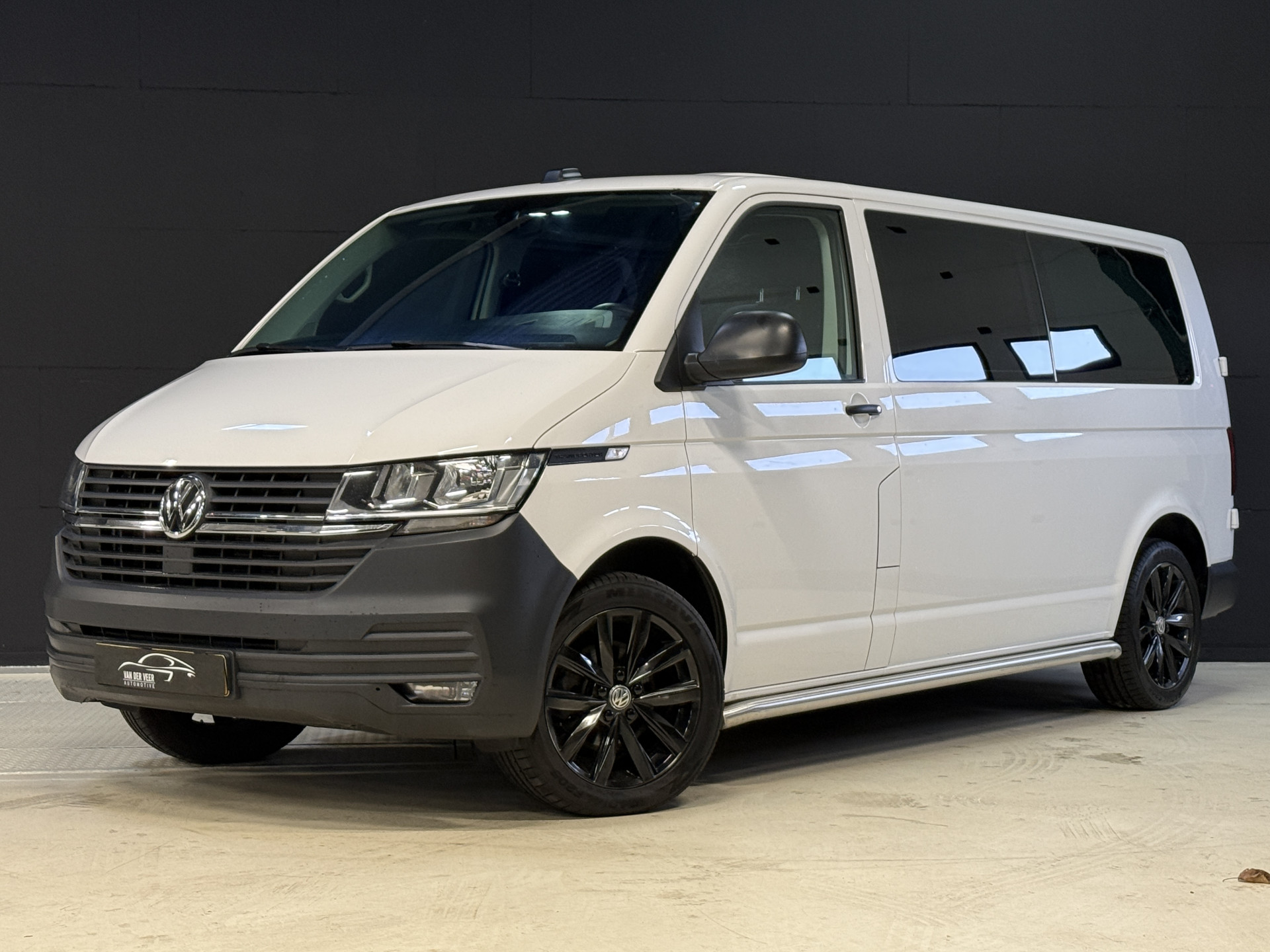 Volkswagen Transporter 2.0 TDI L2H1 30 DC Highline | Origineel NL | Apple carplay  | Camera | Trekhaak |