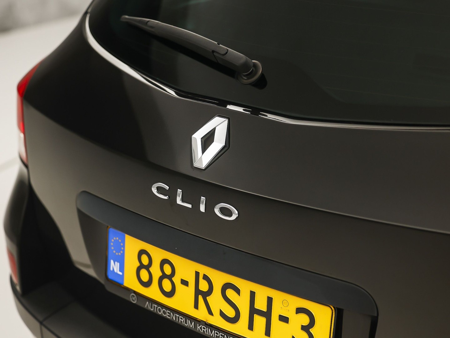 Renault Clio Estate 1.2 TCE Collection (AIRCO, ELEK RAMEN, CRUISE, SPORTSTOELEN, GETINT GLAS, LM VELGEN, NIEUWSTAAT)