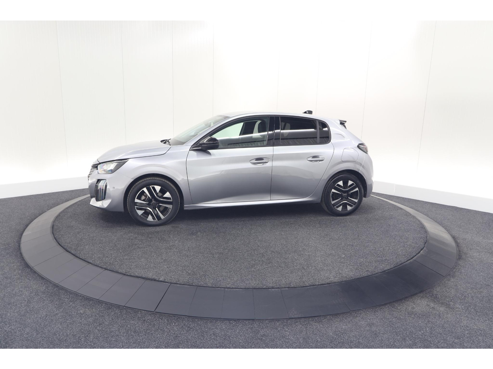 Peugeot 208 PureTech 100 Allure | 360 Camera | Adaptieve Cruise Control | Dodehoekdetectie