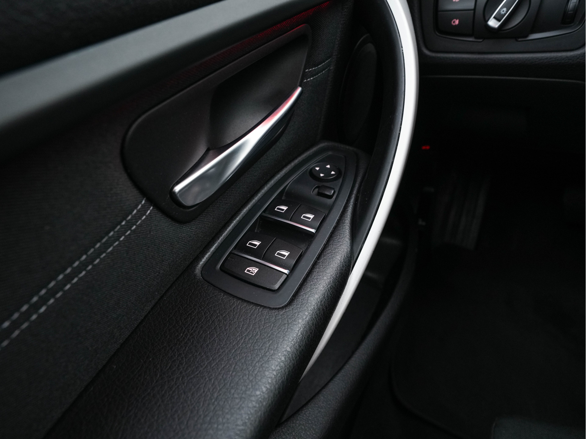 BMW 3-serie Touring 316d Centennial Executive Aut. *FULL-LED | SPORT-SEATS | NAVI-FULLMAP | ECC | PDC | CRUISE | 16''ALU*