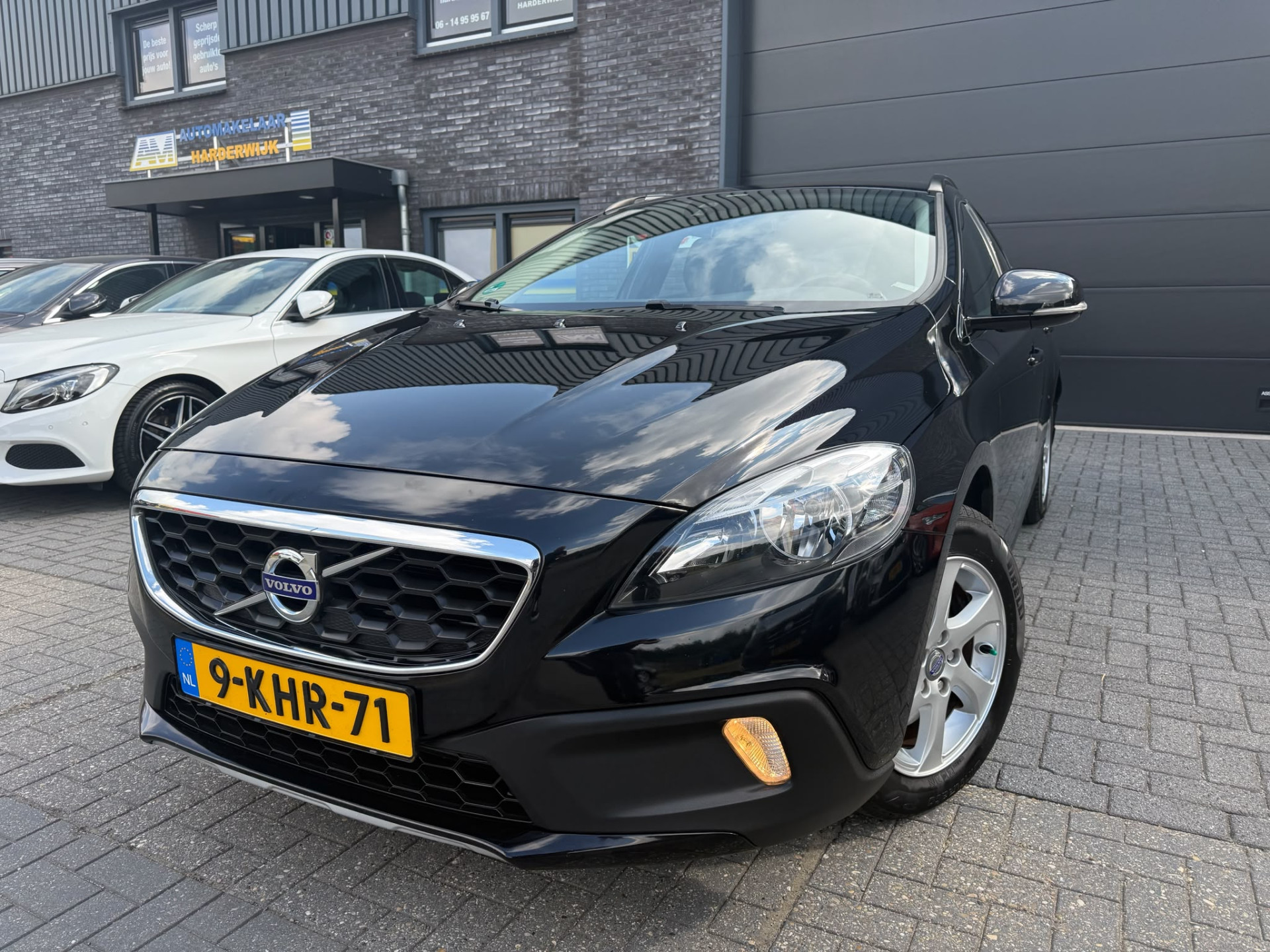 Volvo V40 Cross Country 1.6 T4 Momentum | 2E EIGENAAR | 3/6 OF 12 MND GARANTIE | NAVI | CRUISE |TREKHAAK | DEALER ONDERHOUDEN |