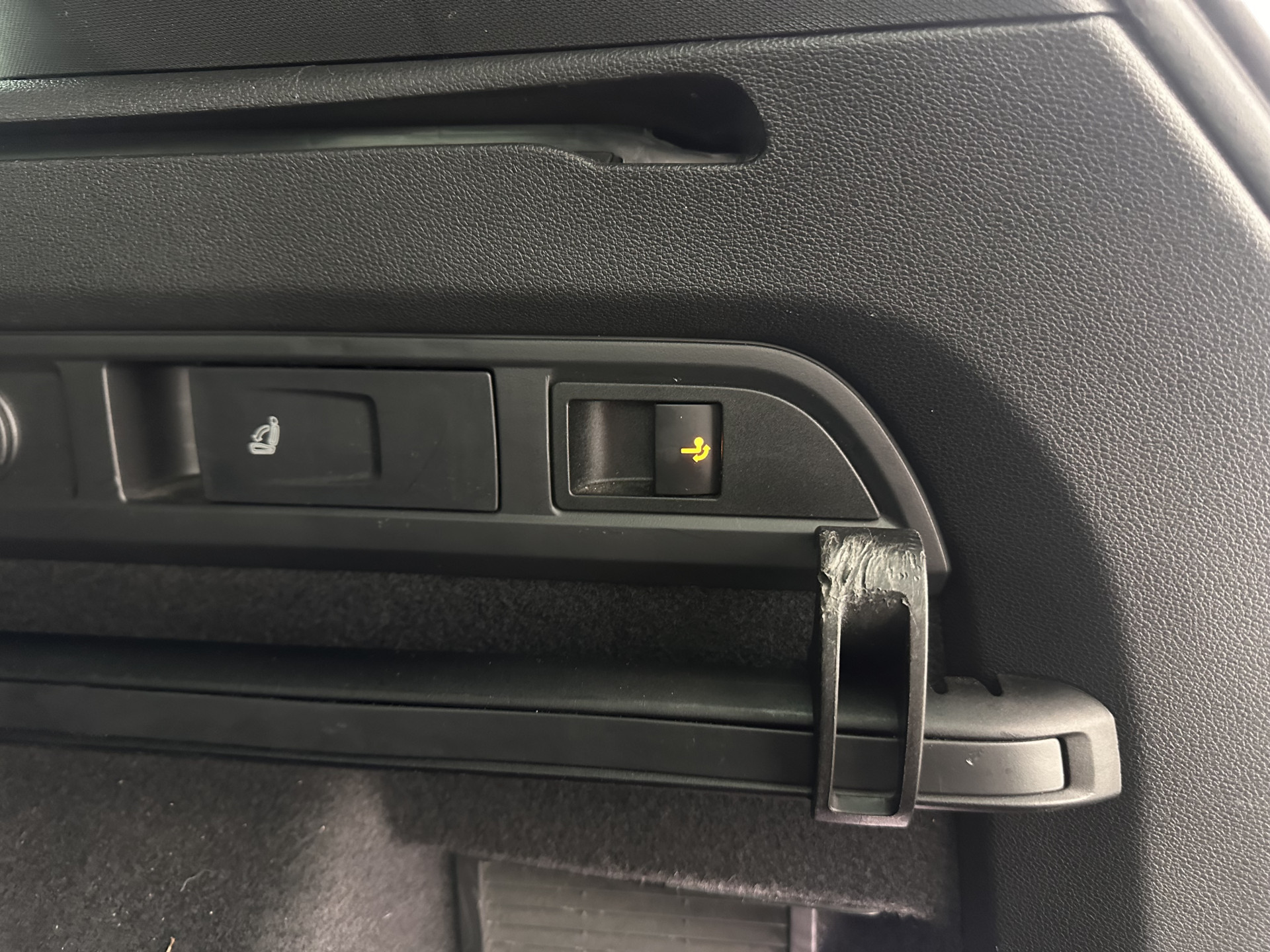 ŠKODA Kodiaq 1.5 TSI Sportline Business (INCL-BTW) Aut. *PANO | LEATHER-MICROFIBRE | FULL-LED | MEMORY-PACK | DIGI-COCKPIT | NAVI-FULLMAP | CAMERA | DAB+ | AMBIENT-LIGHT | KEYLESS | DAB+ | CARPLAY | PRIVACY-GLASS | 20"ALU*