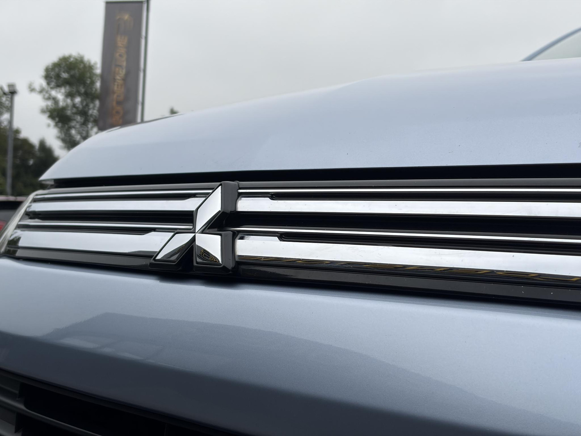 Mitsubishi Outlander 2.0 PHEV Executive Edition Trekhaak,Schuifdak,Leder,Stoelverw-Koeling,Camera,Navi,Keyless,Clima,Cruise,Lm velgen,Pdc,V+A,Rijstrooksensor,Extra velgen,N.A.P,Nieuwe Apk bij Aflevering