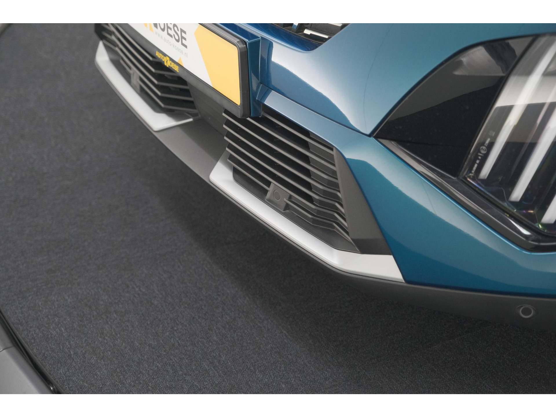 Peugeot e-2008 EV Allure Avantage 54 kWh | 11 KW Laadfunctie | Parkeersensoren | Apple Carplay