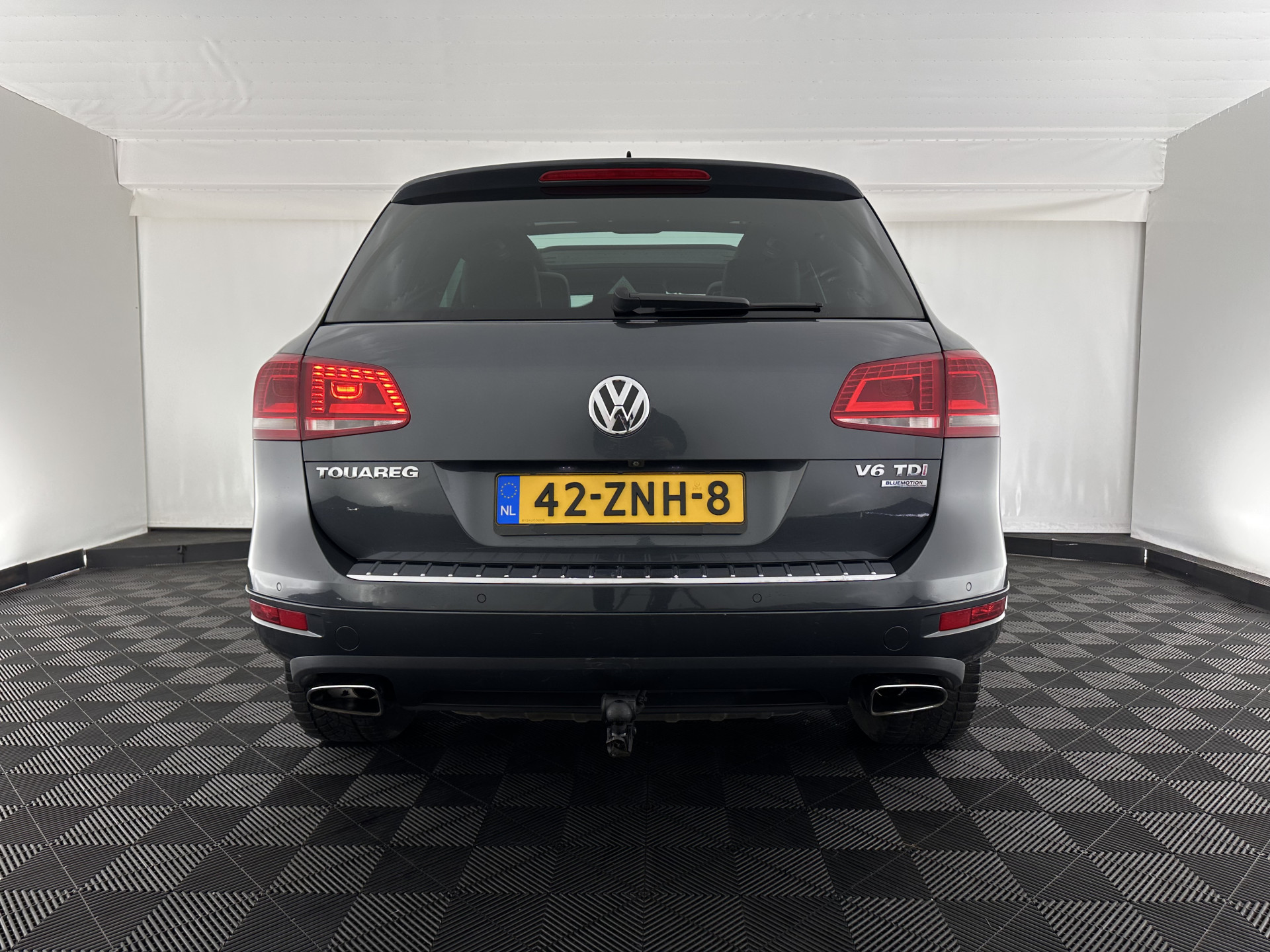 Volkswagen Touareg 3.0 TDI Highline Aut. *PANO | LEATHER | XENON | MEMORY-PACK | DYNAUDIO | NAVI-FULLMAP | AIRSUSPENSION | CAMERA | SHIFTPADDLES | ECC | PDC | CRUISE | TOWBAR | DAB | 18''ALU*