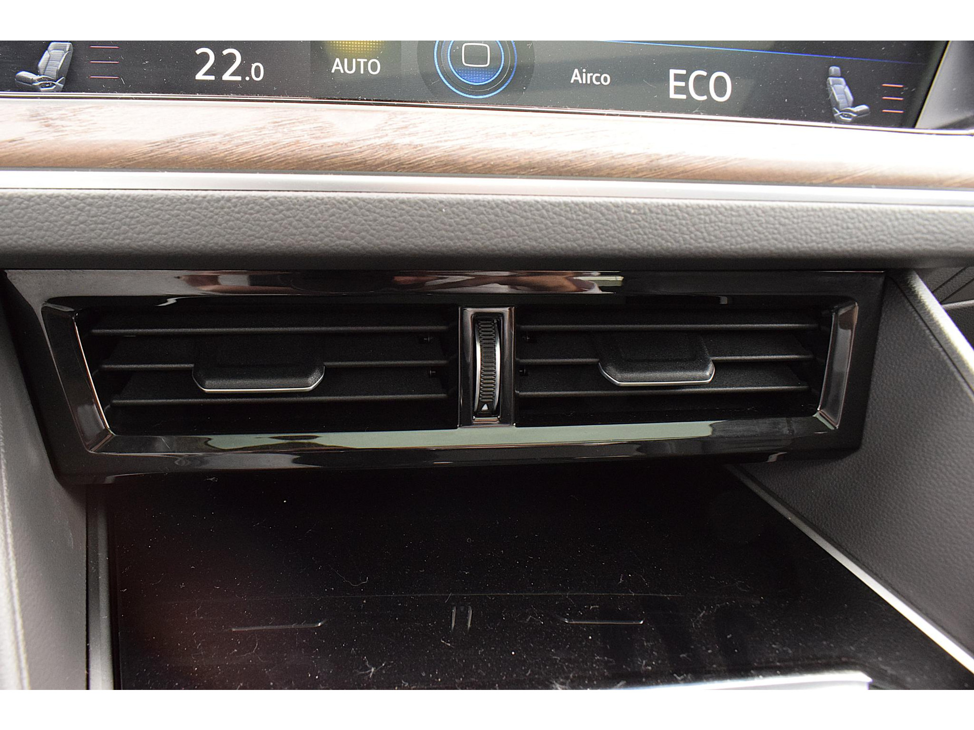 Volkswagen Touareg 3.0 TSi eHybrid 4MOTION | Trekhaak | Luchtvering | Pano | Leer | Memory | SOH 97,6%
