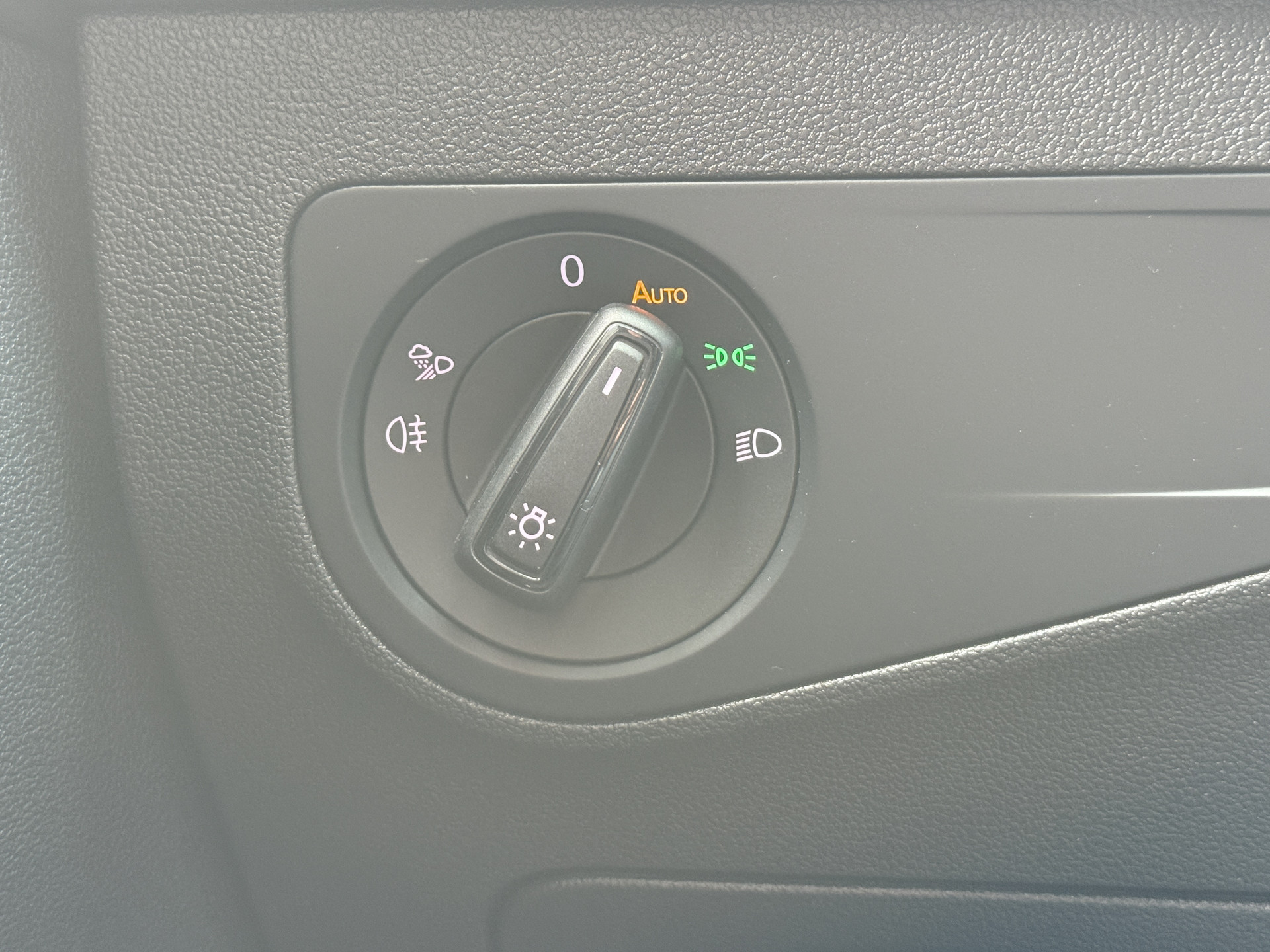 Volkswagen Tiguan 1.4 TSI eHybrid R-Line Business+ | Camera | Stoelverwarming | Dodehoeksensoren