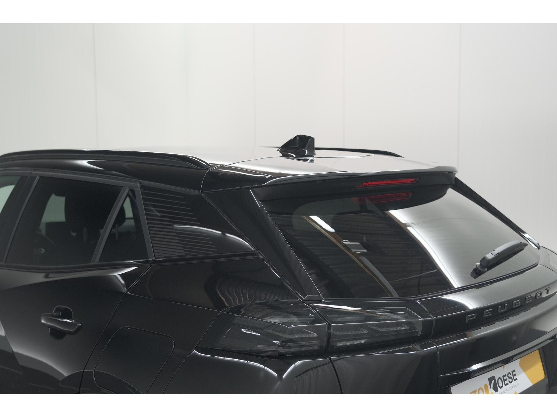 Peugeot 2008 PureTech 130 EAT8 GT | 360 Camera | Adaptieve Cruise Control | Stoelmassage | Apple Carplay