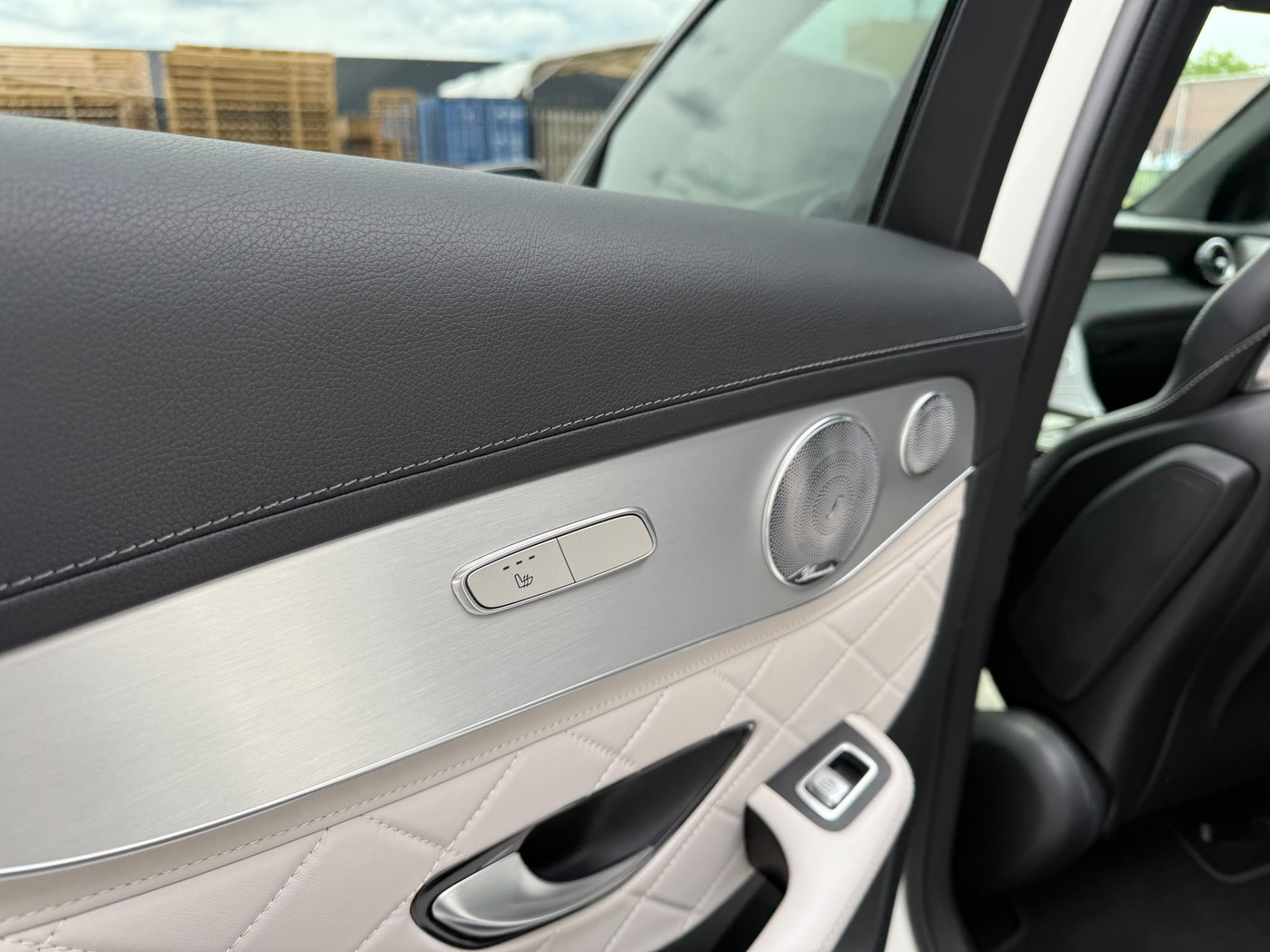 Mercedes-Benz GLC-klasse AMG 43 4MATIC | 3/6/12MND GARANTIE | KUIPSTOELEN | BURMESTER | MEMORY | PANO | ACC | STANDKACHEL | 360 CAMERA | BOMVOL | TREKHAAK |