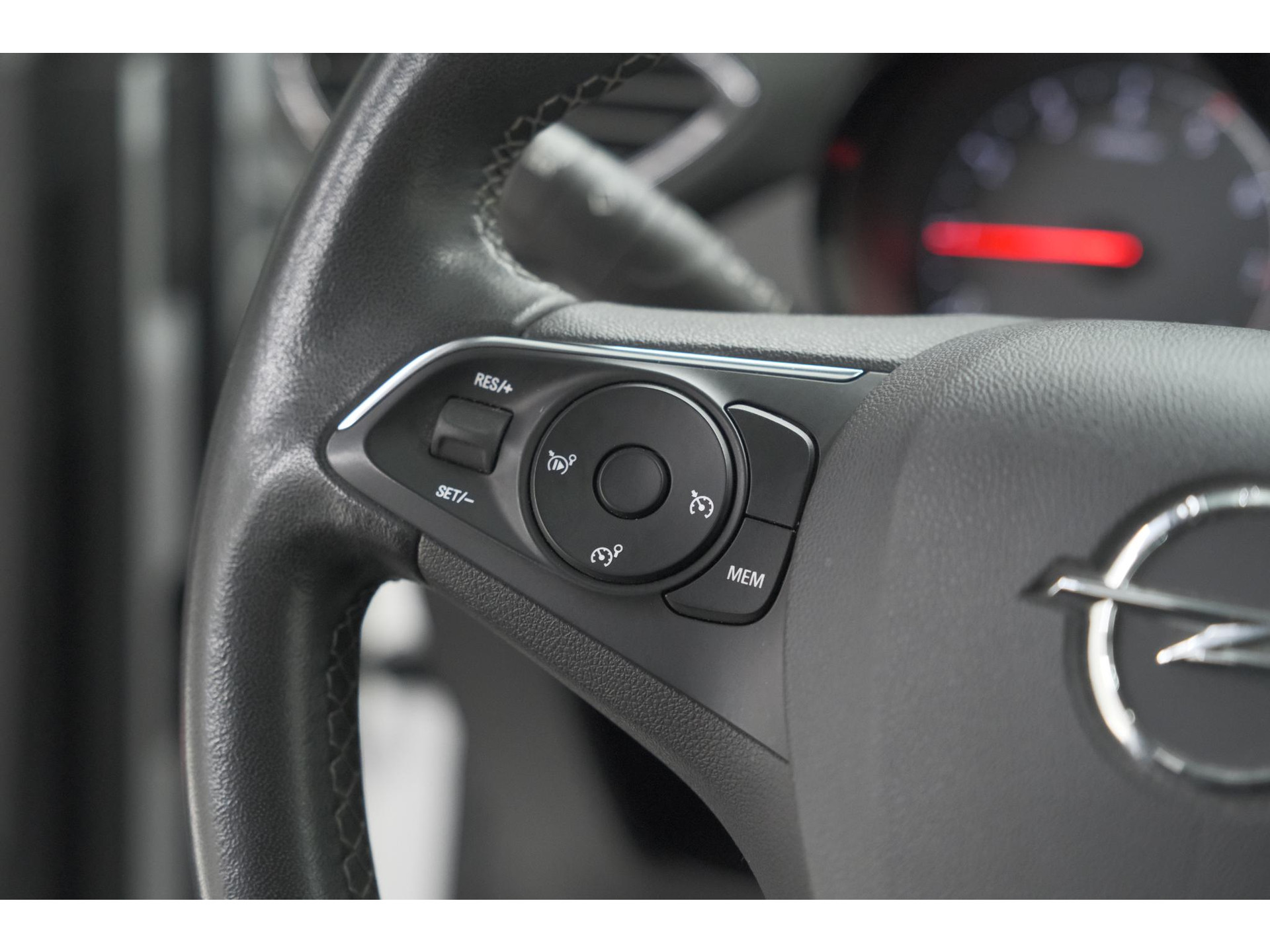 Opel Crossland Turbo 110 GS Line | Trekhaak | Camera | Apple Carplay | Navigatie | Parkeersensoren voor + Achter